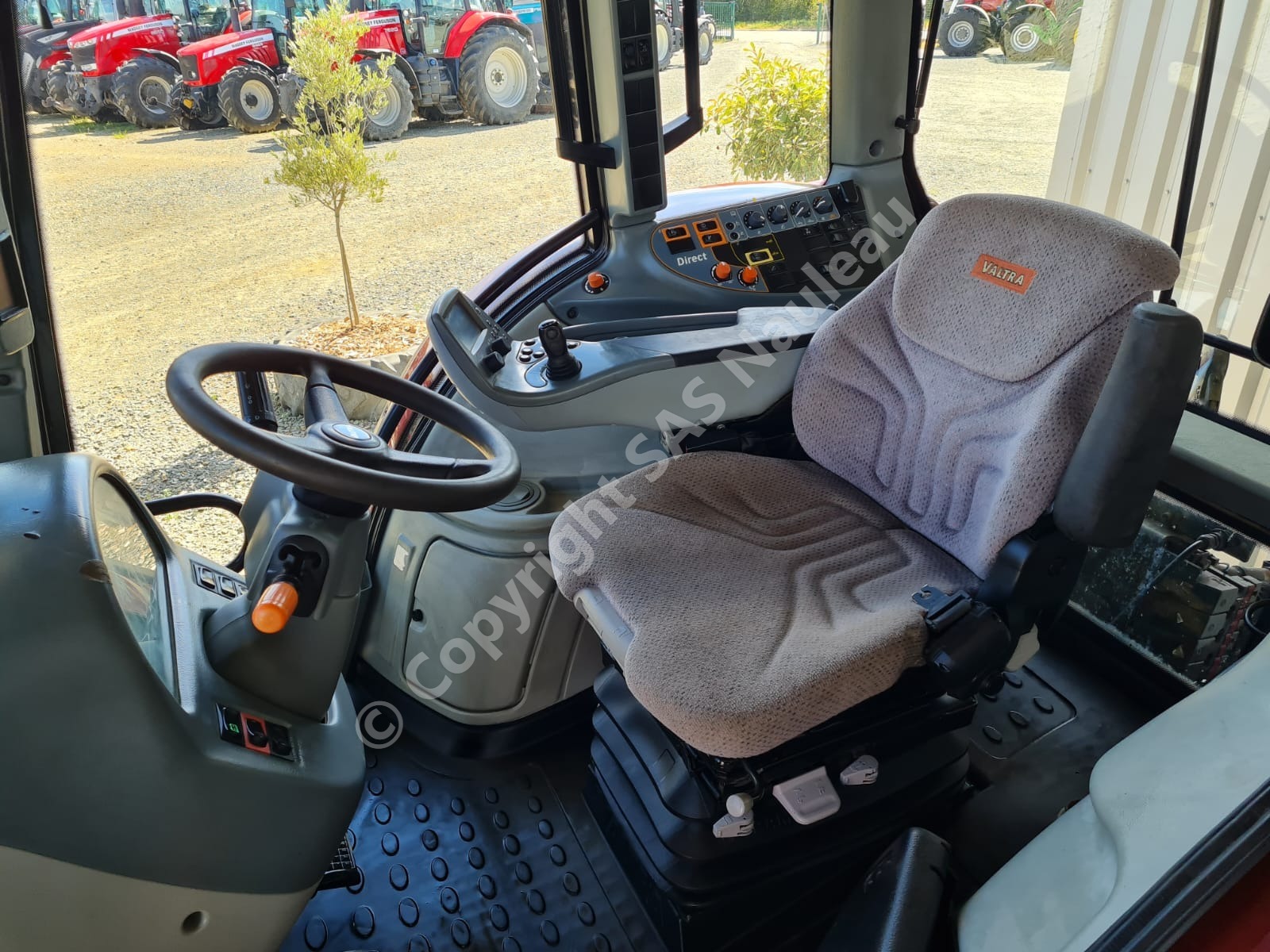 VALTRA N163