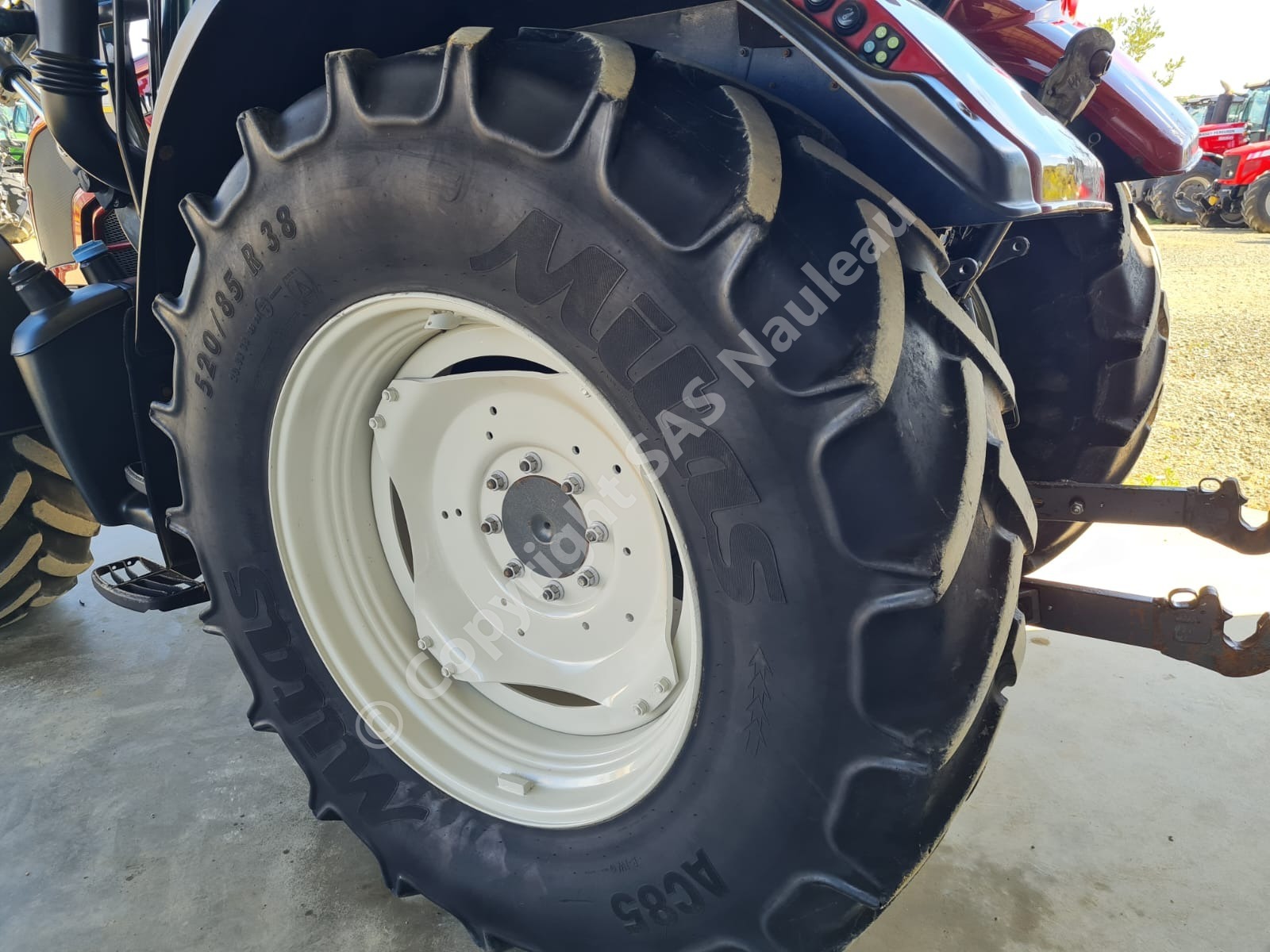 VALTRA N163