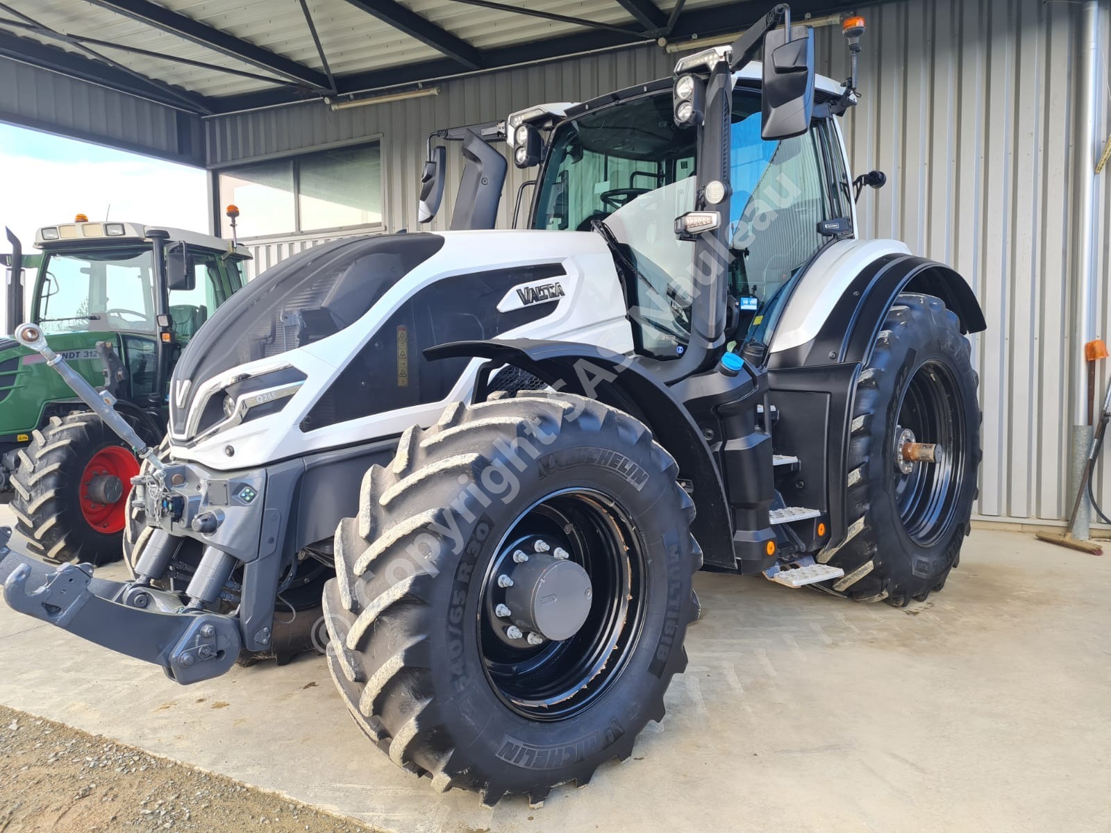 VALTRA Q 265