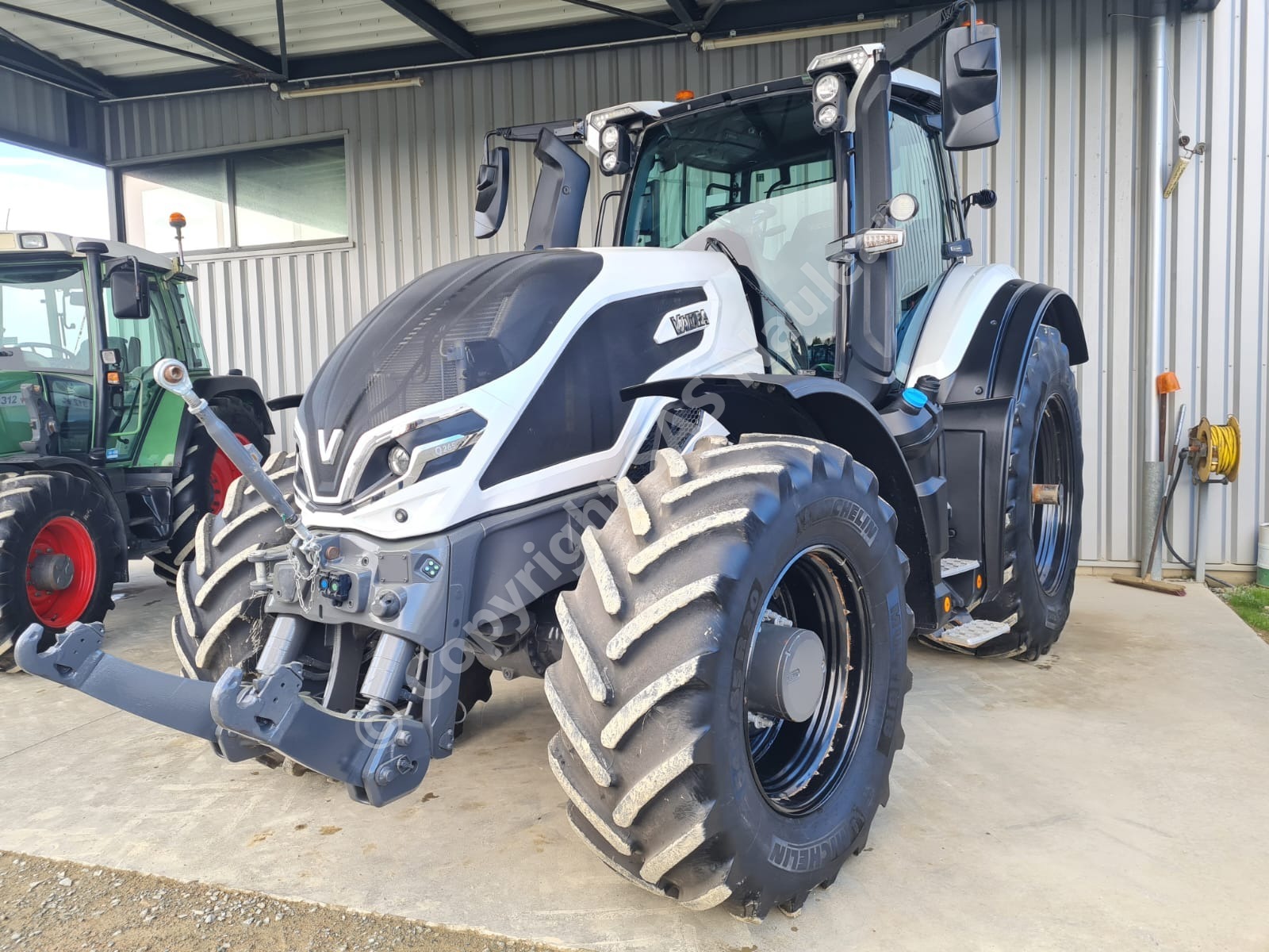 VALTRA Q 265