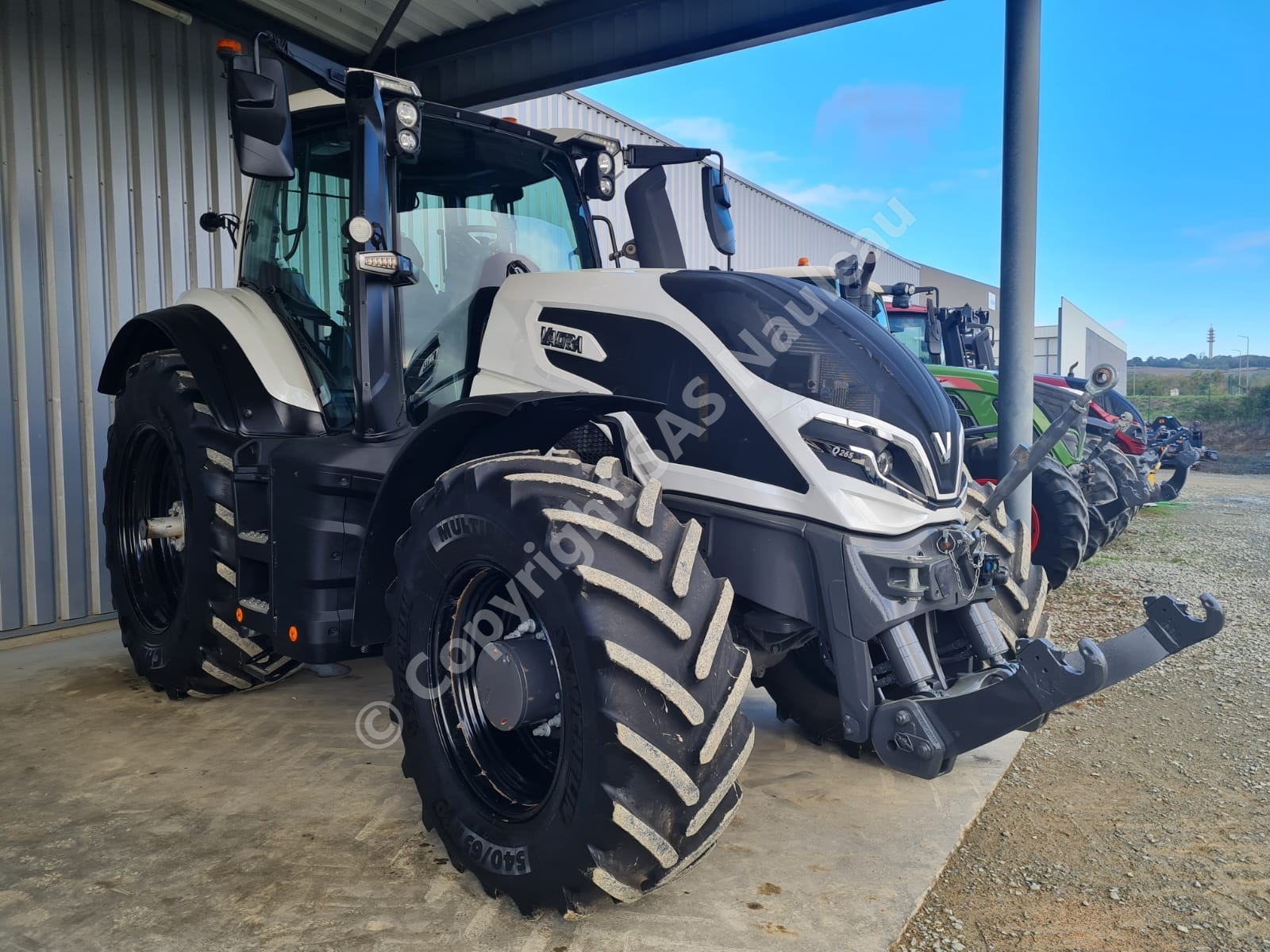 VALTRA Q 265