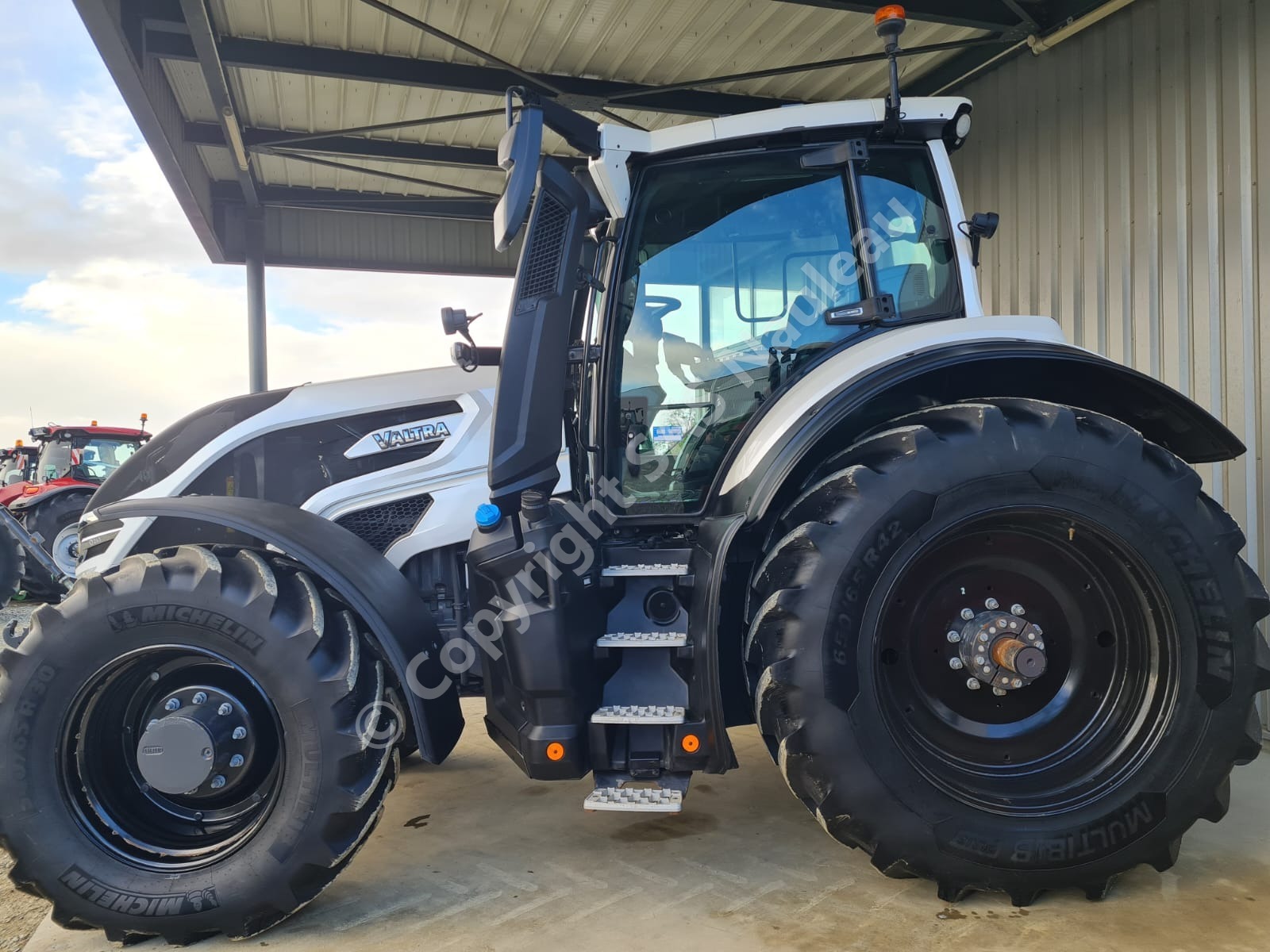 VALTRA Q 265