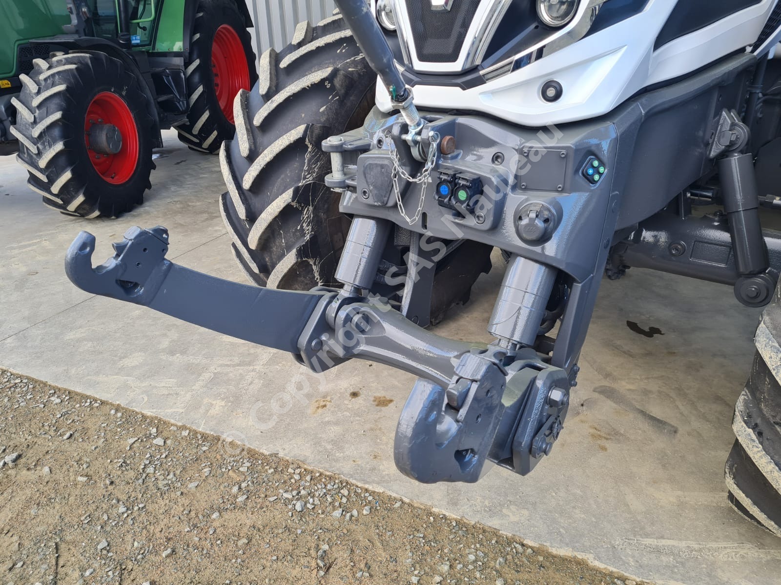 VALTRA Q 265