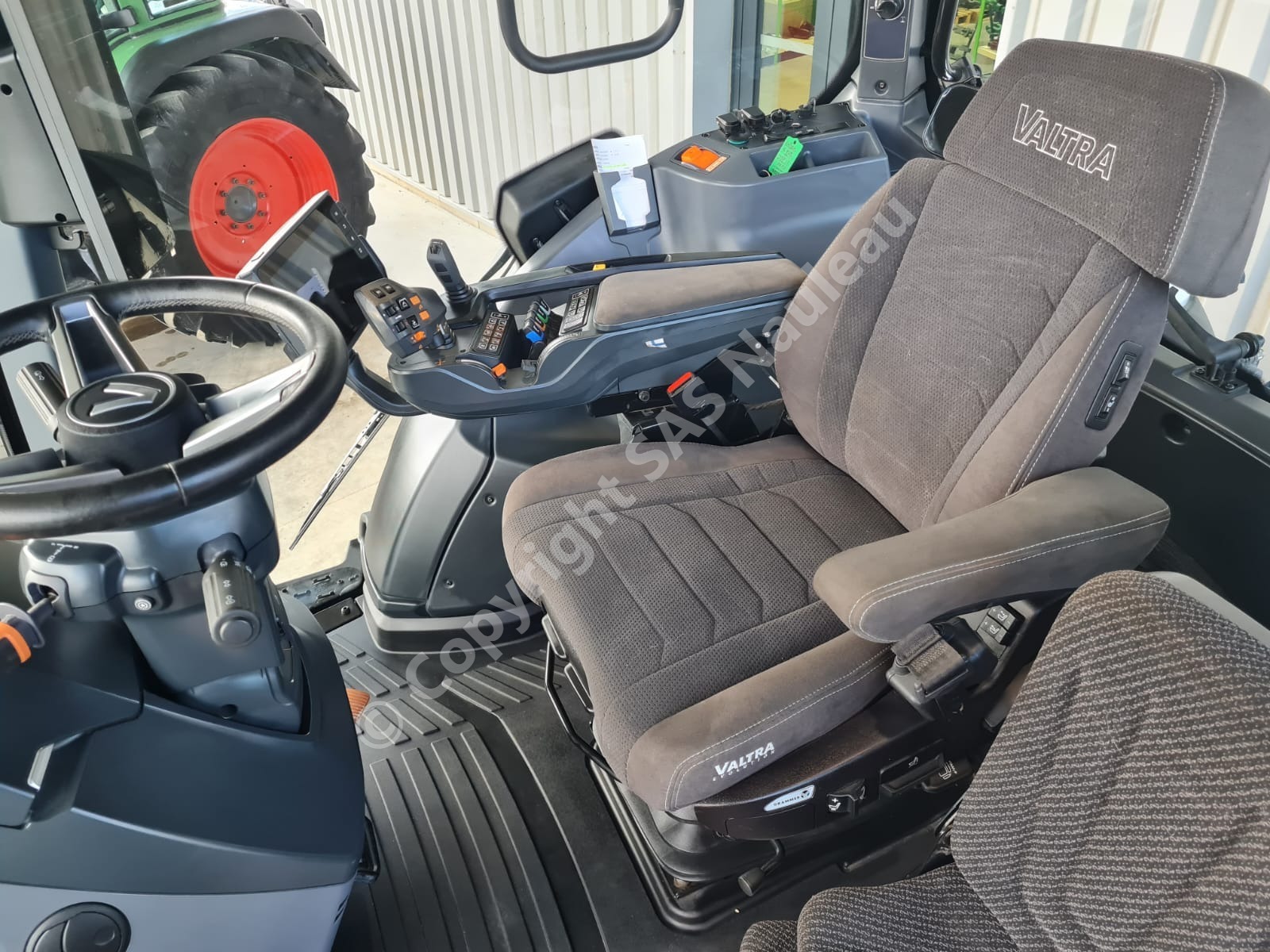 VALTRA Q 265