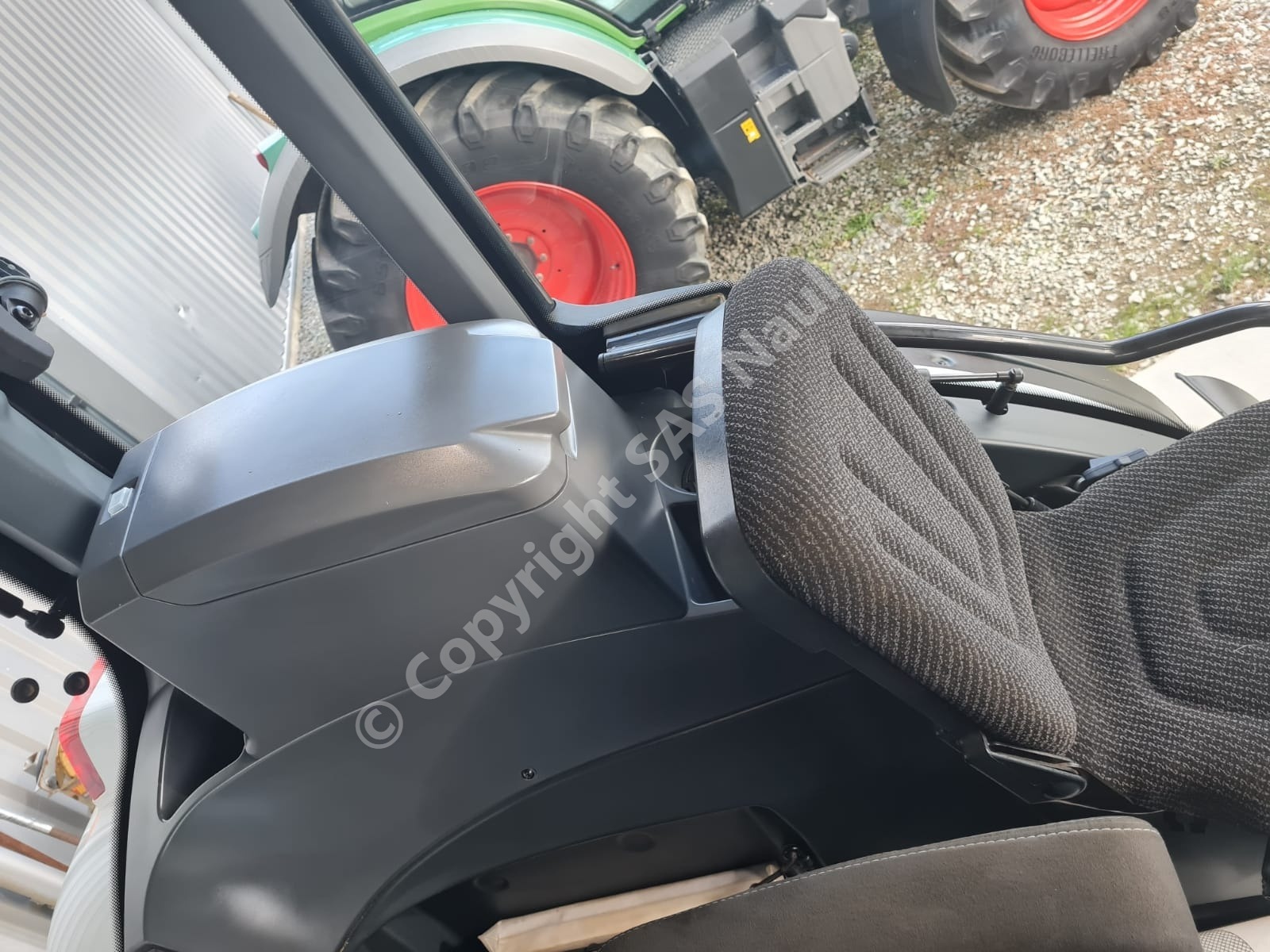 VALTRA Q 265