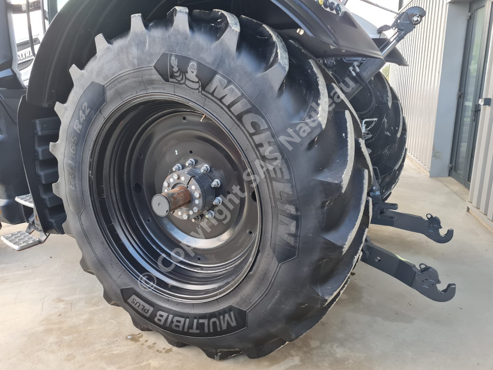 VALTRA Q 265