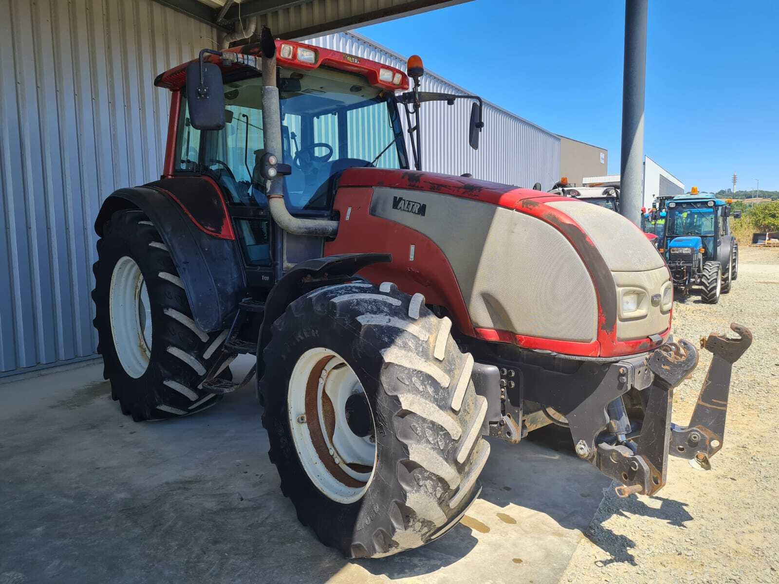VALTRA T120 HI-TECH