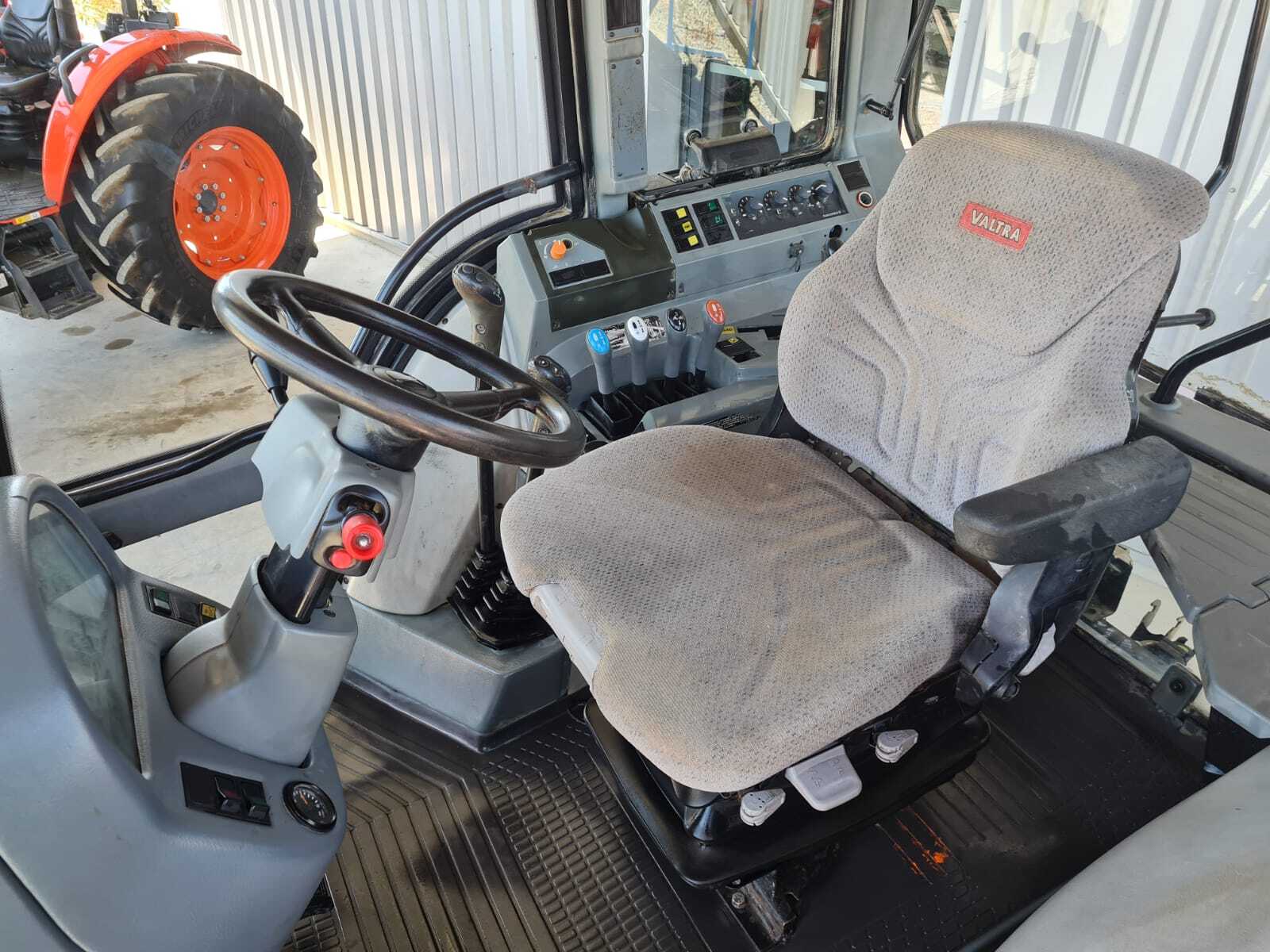 VALTRA T120 HI-TECH