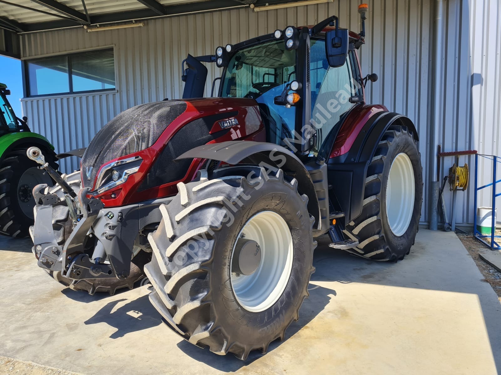 VALTRA T215 ACTIVE