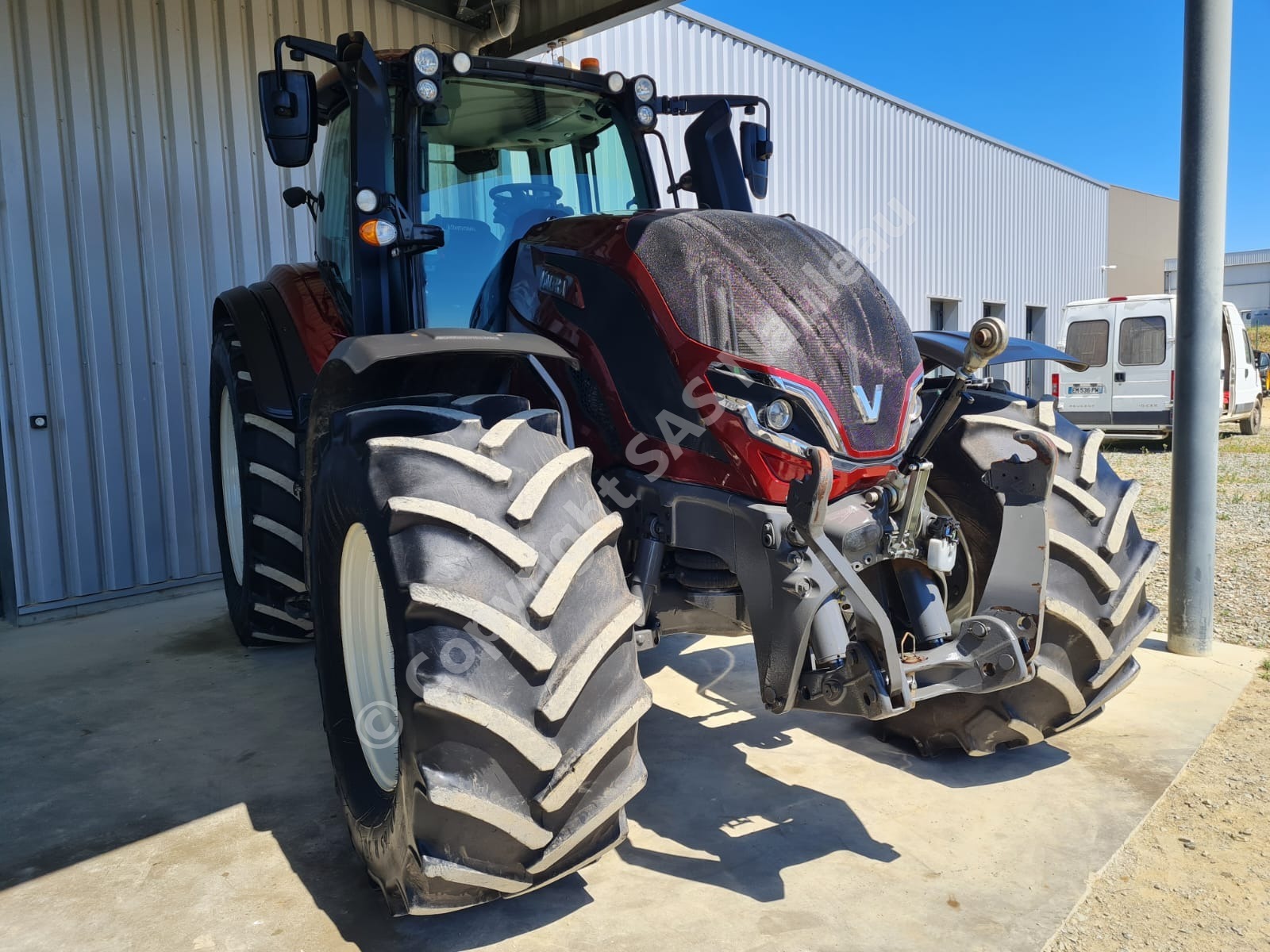 VALTRA T215 ACTIVE