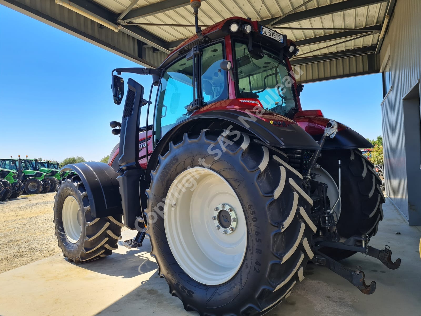VALTRA T215 ACTIVE