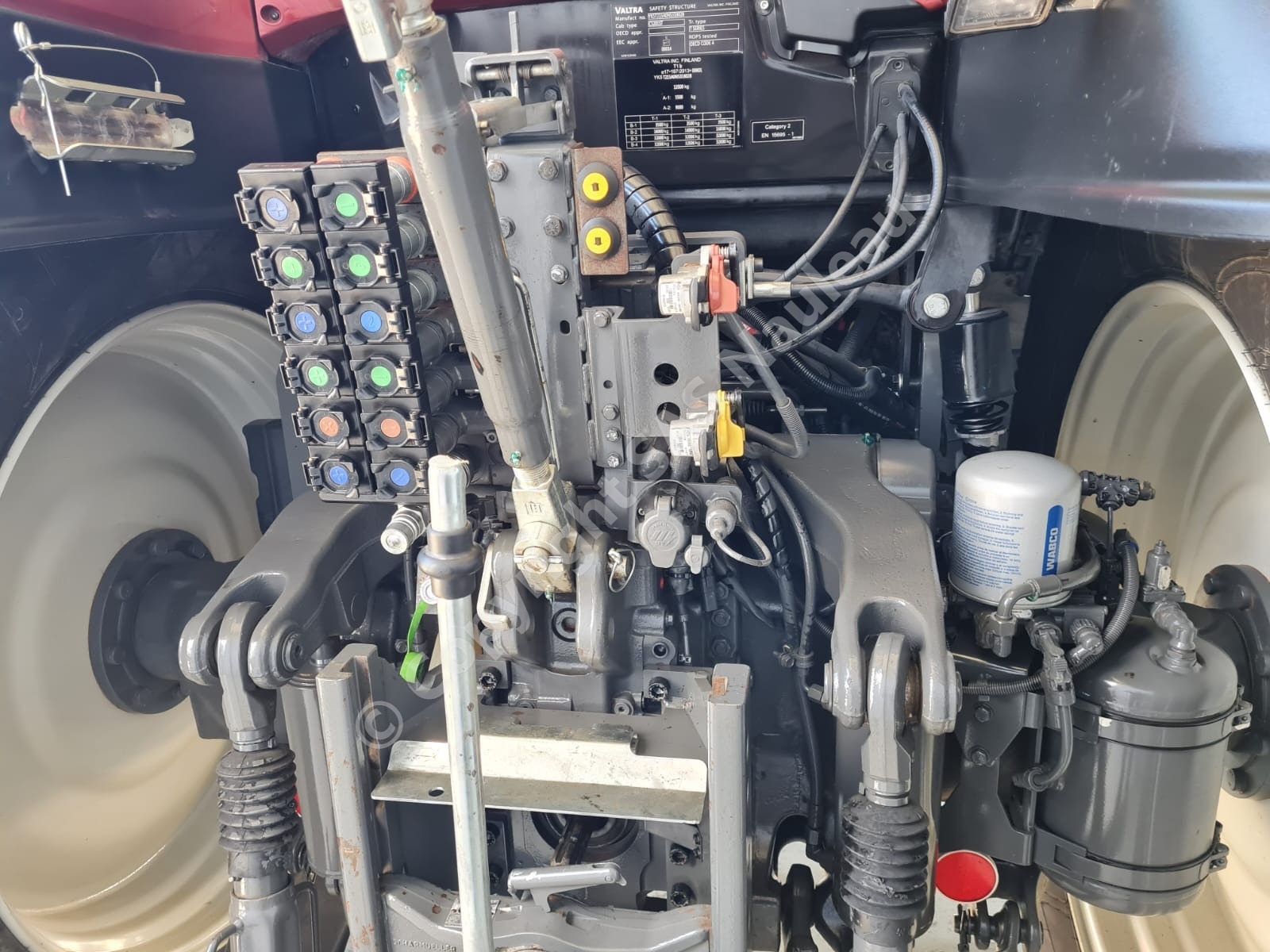 VALTRA T215 ACTIVE
