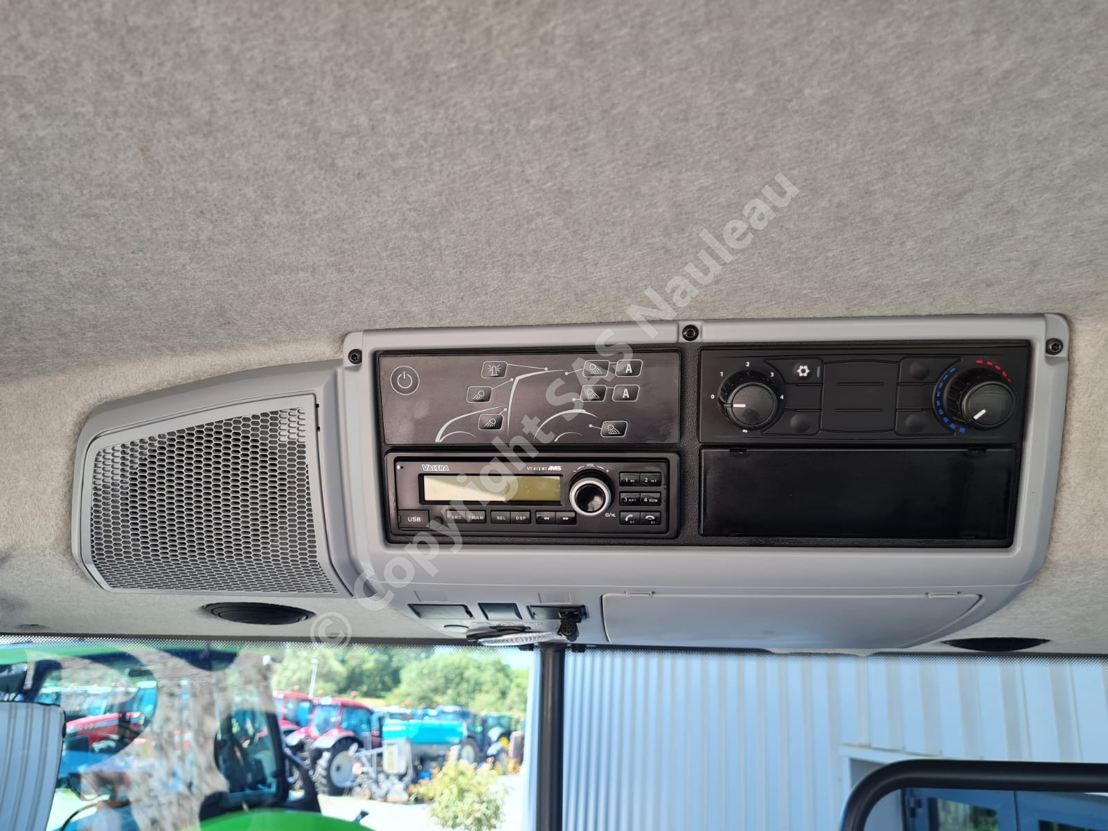 VALTRA T215 ACTIVE