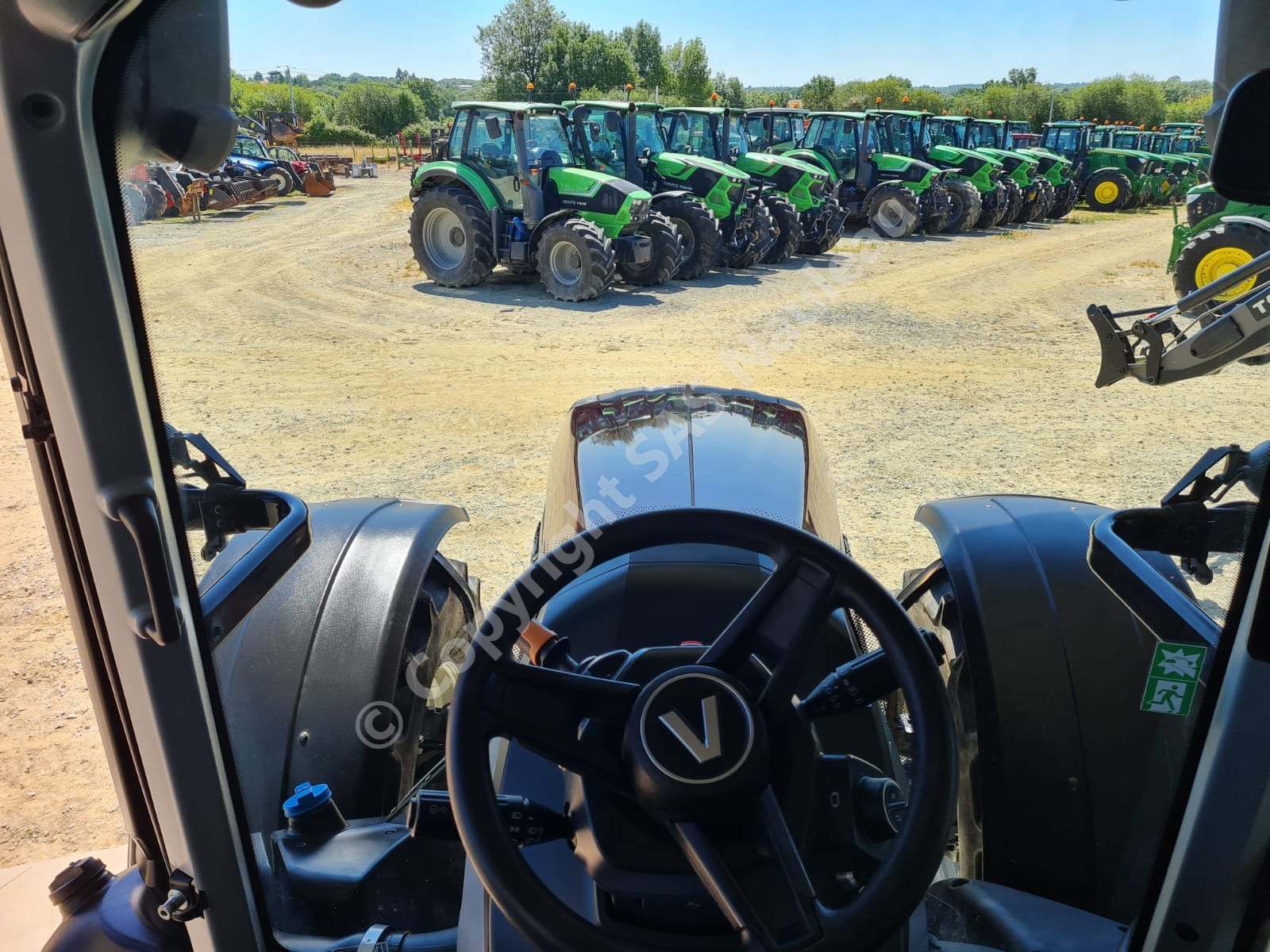 VALTRA T215 ACTIVE