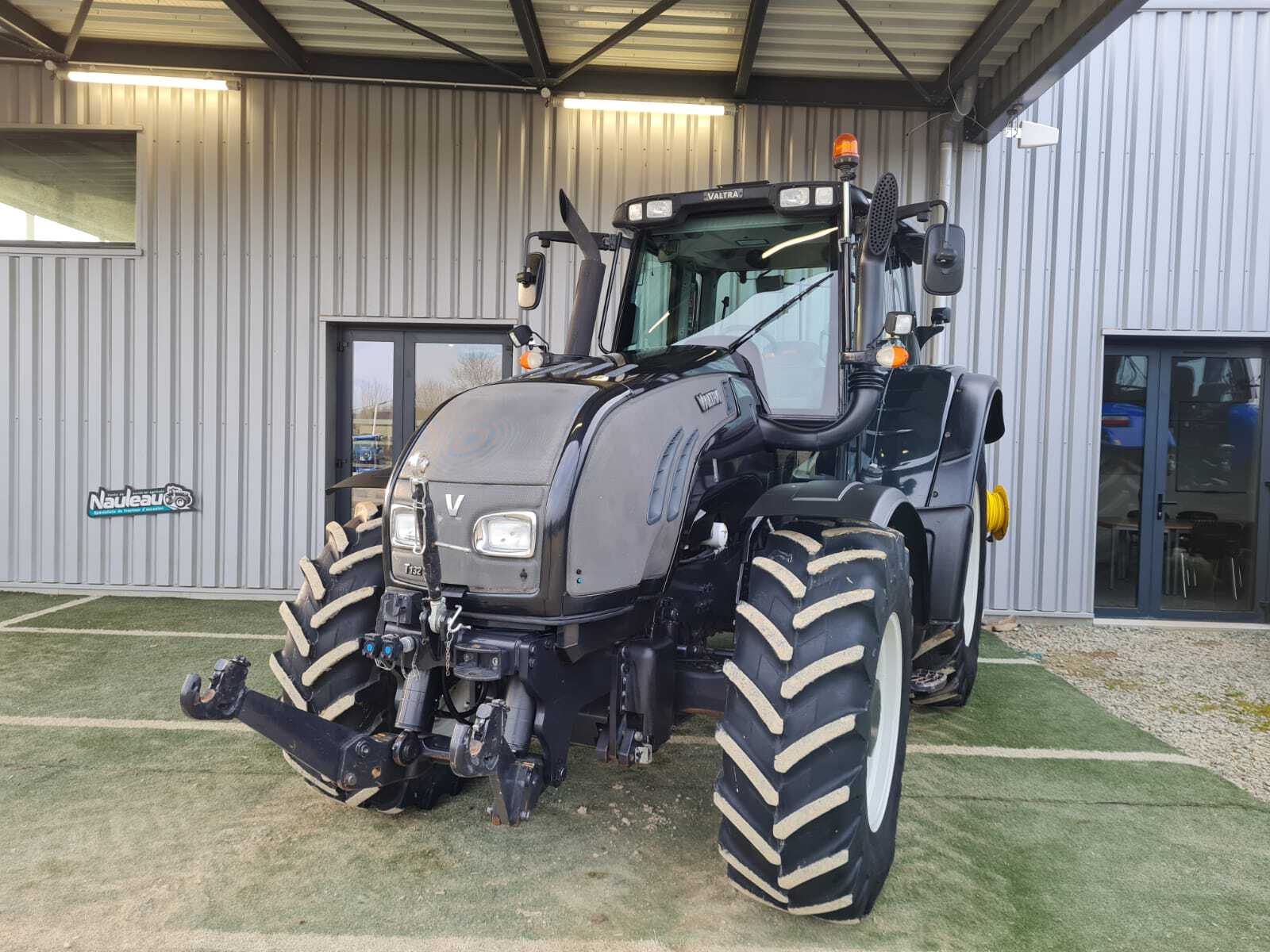 VALTRA T132 VERSU