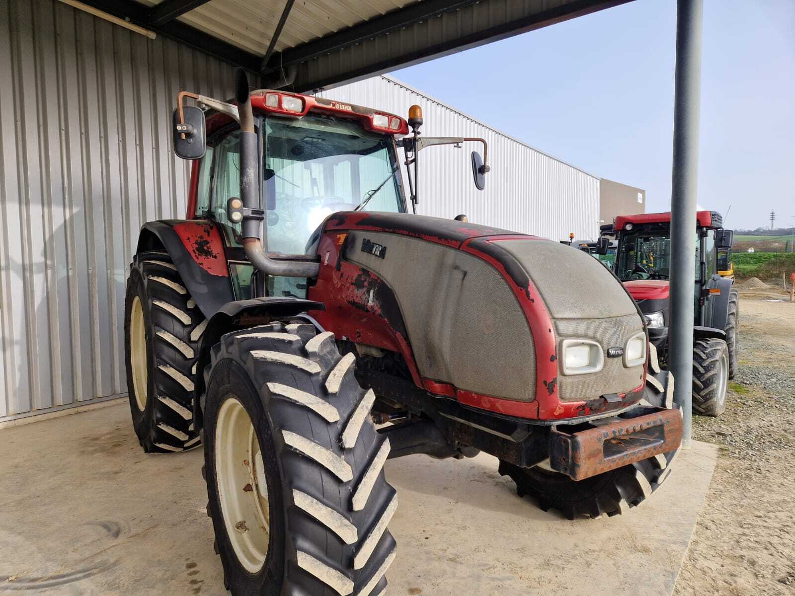 VALTRA T140