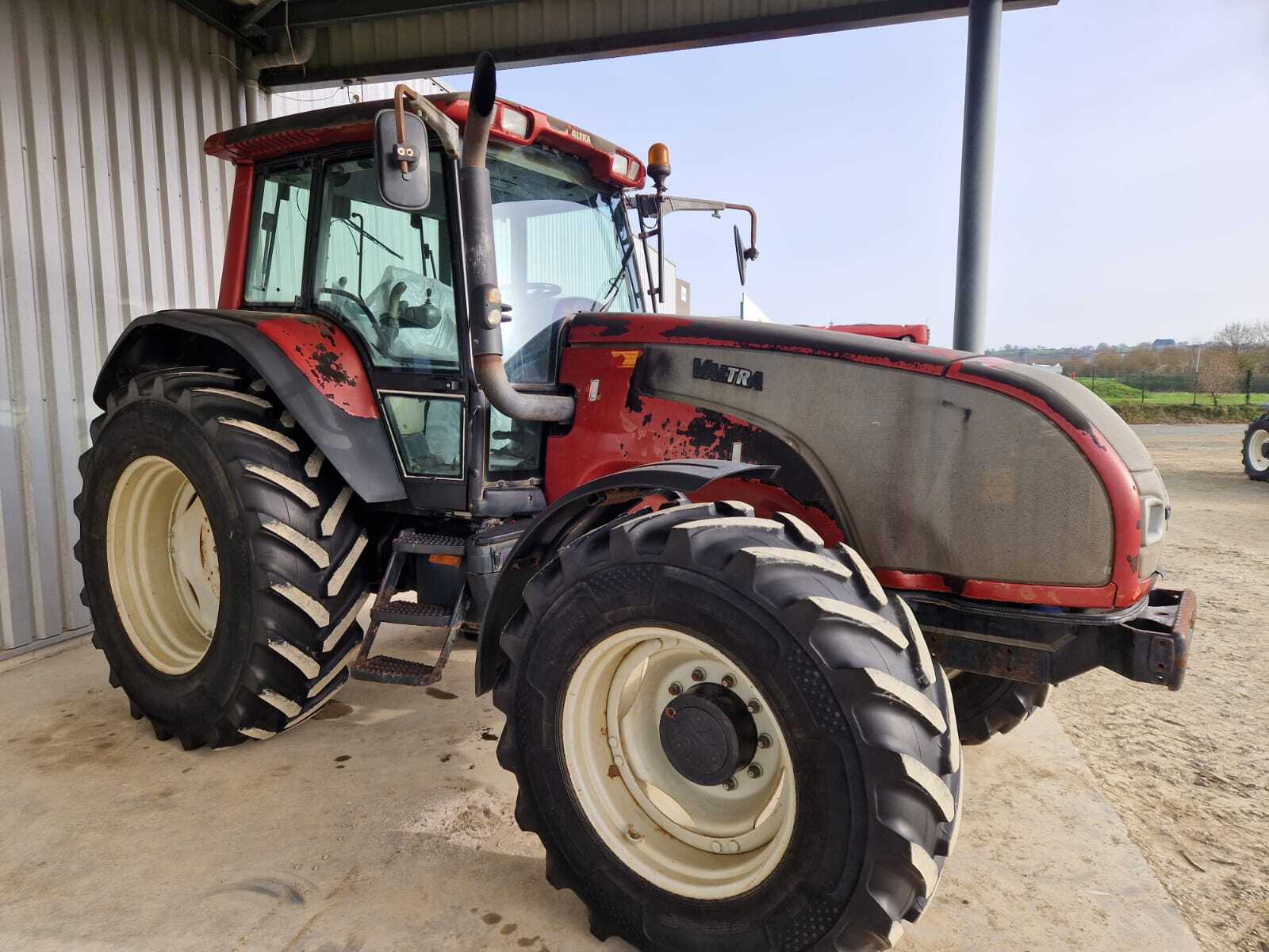 VALTRA T140