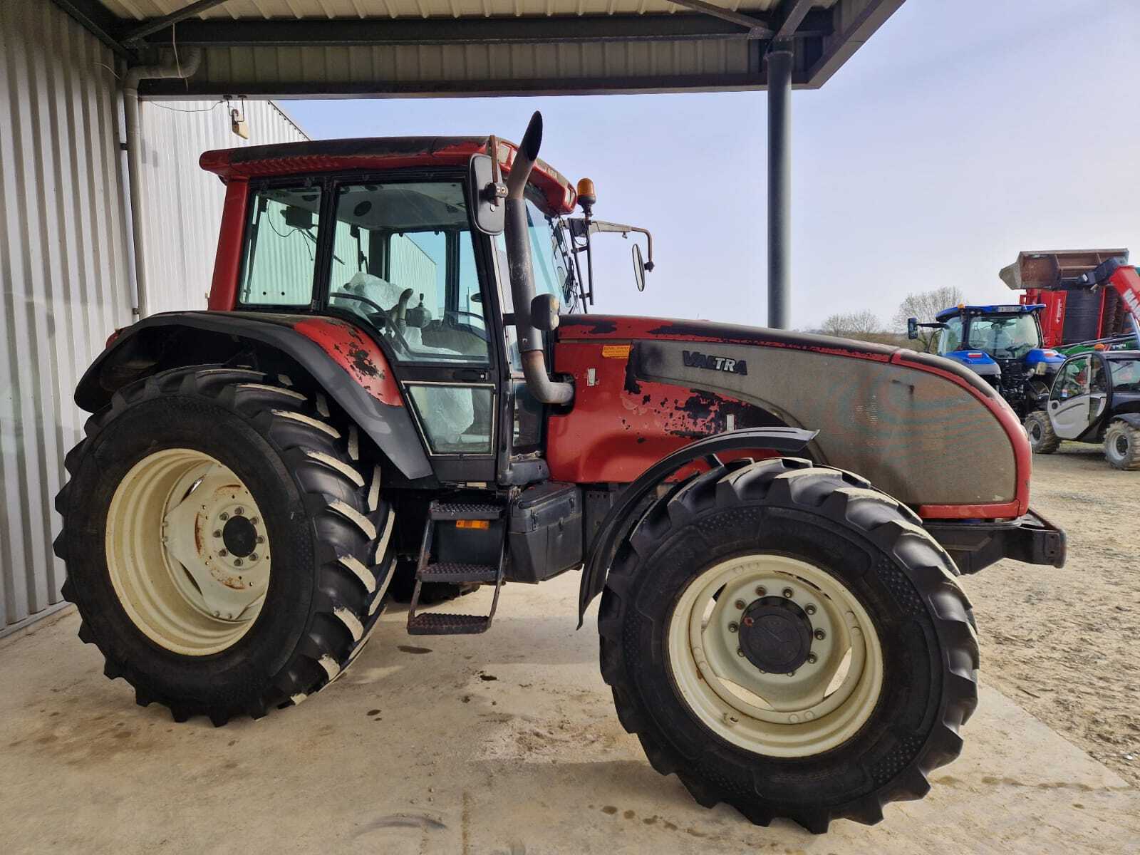 VALTRA T140