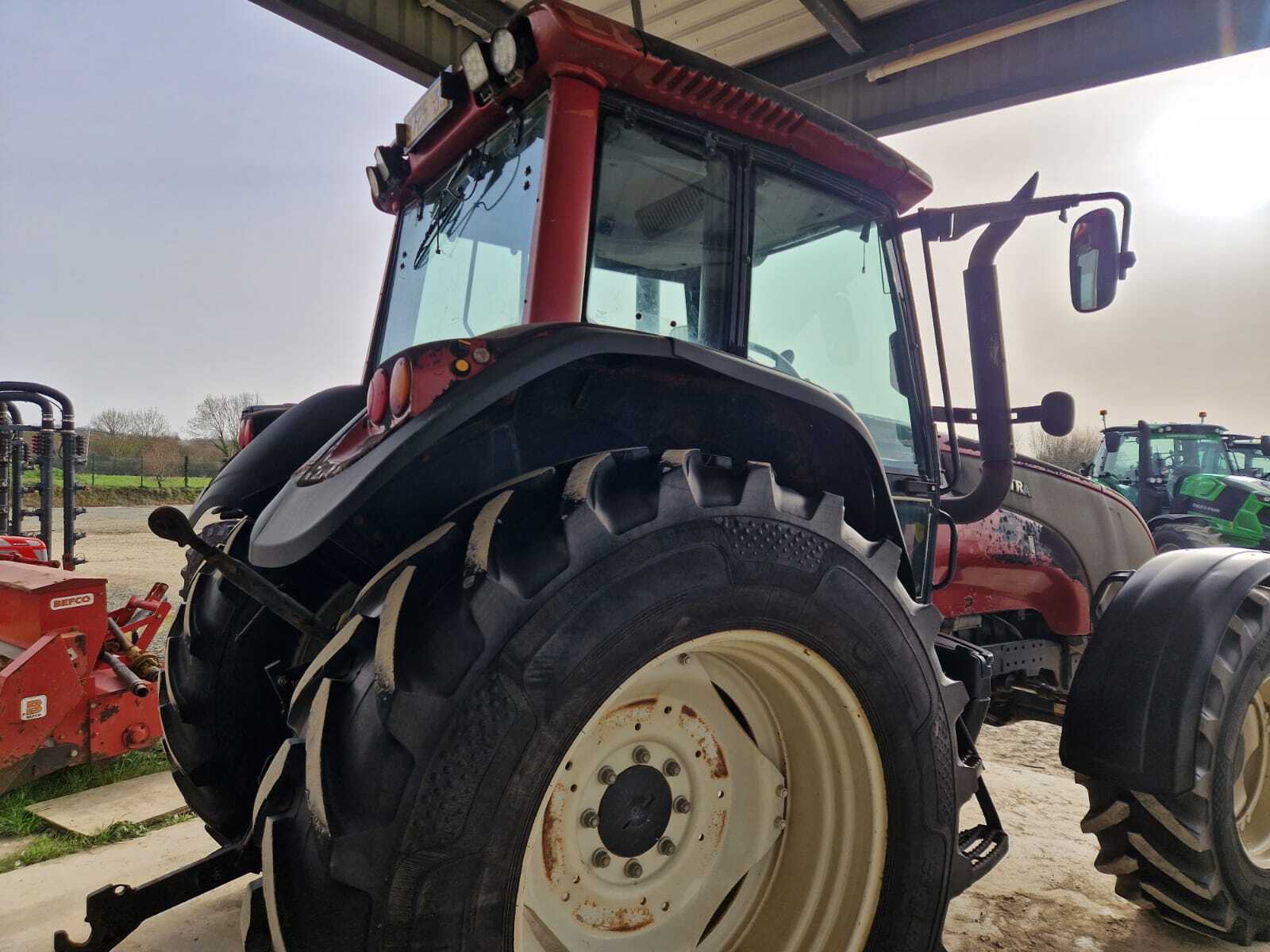 VALTRA T140
