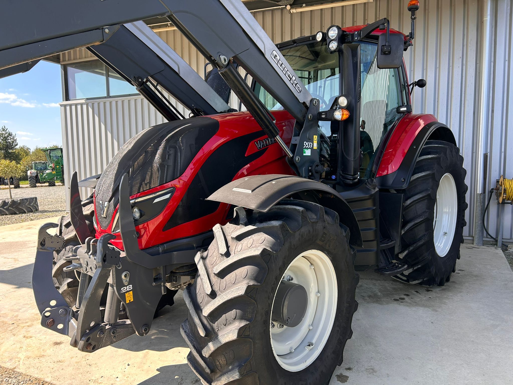 VALTRA T144 ACTIVE