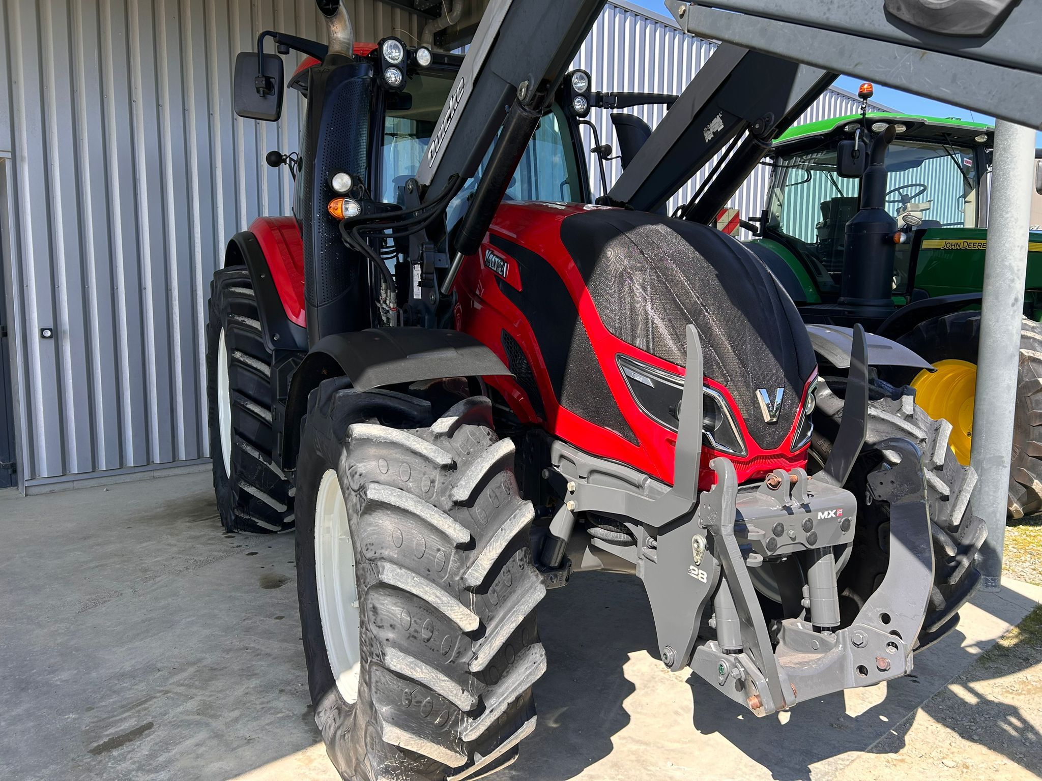 VALTRA T144 ACTIVE