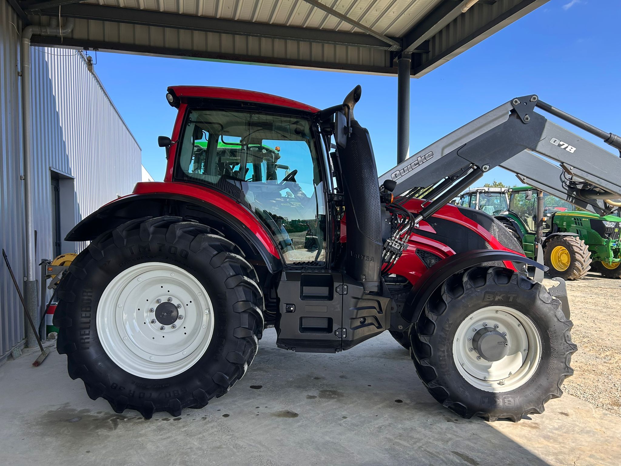 VALTRA T144 ACTIVE