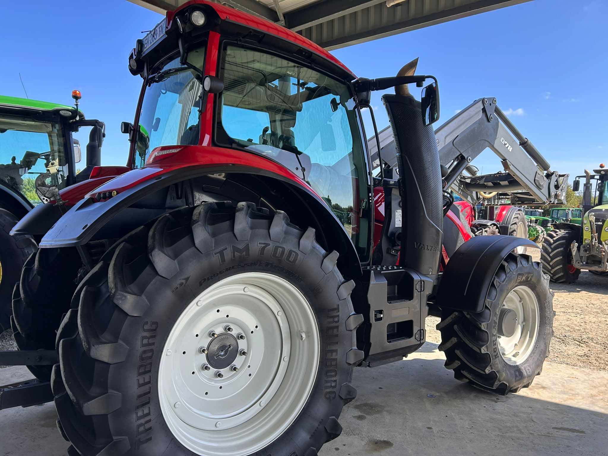 VALTRA T144 ACTIVE