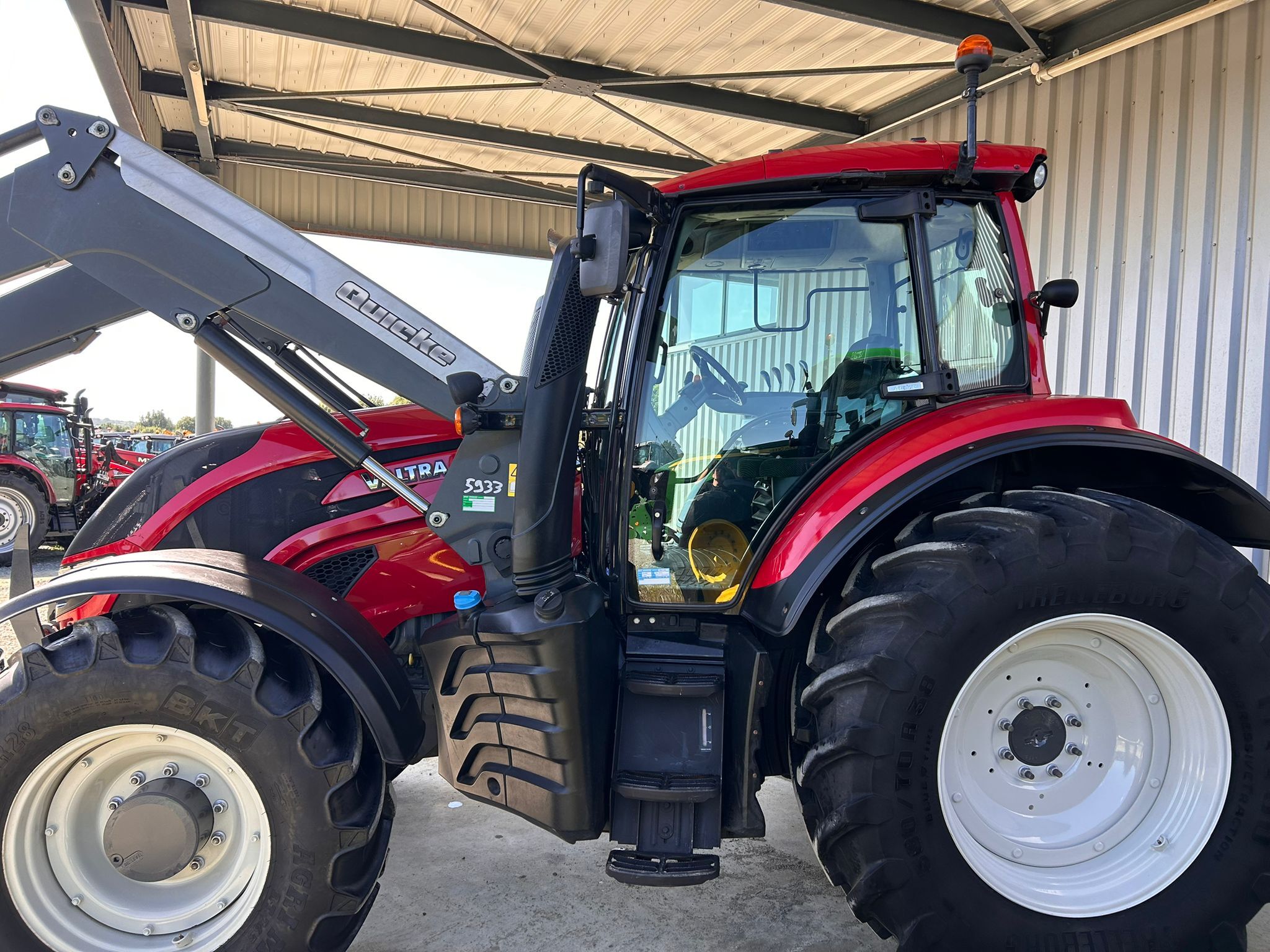 VALTRA T144 ACTIVE