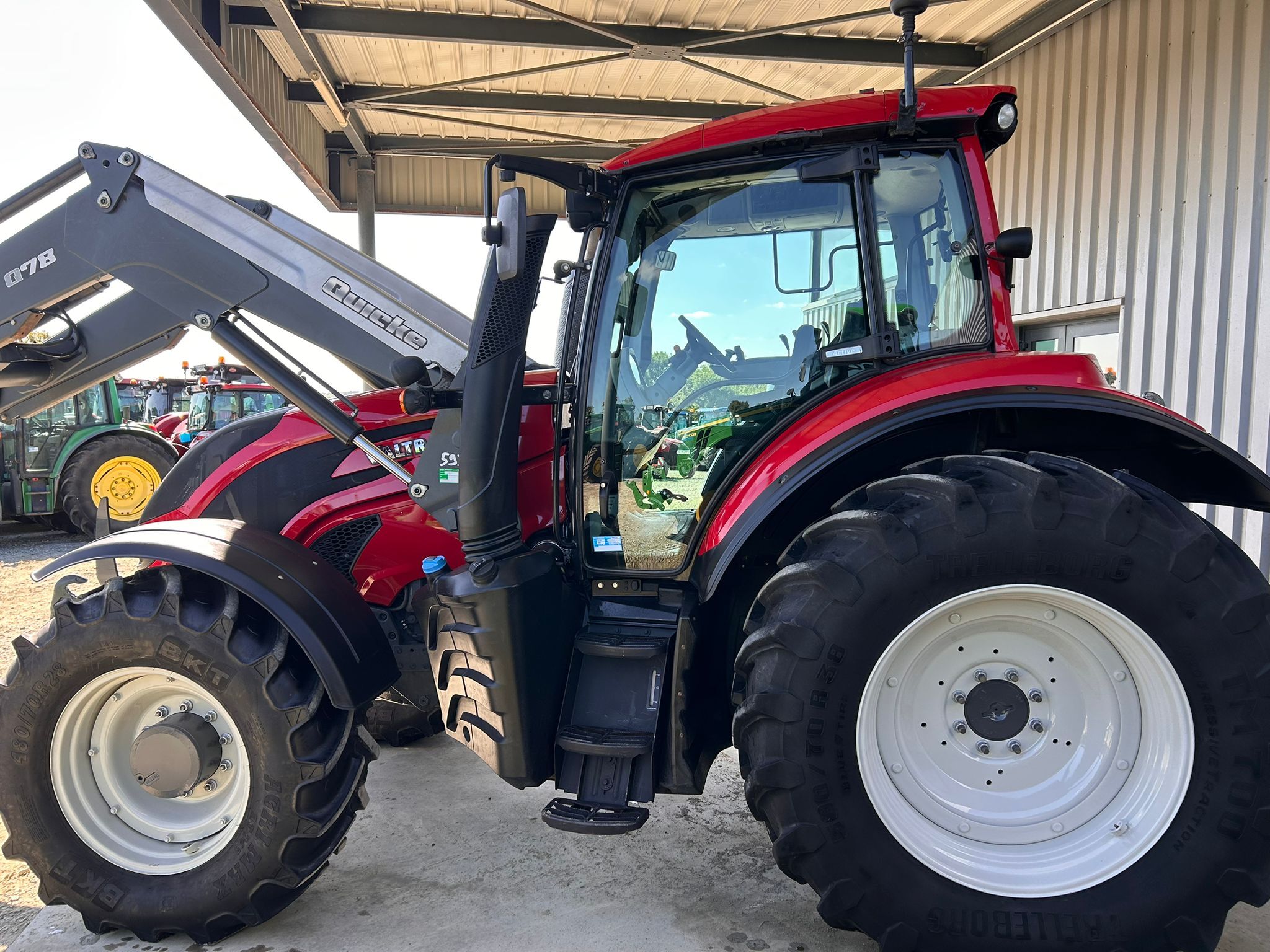 VALTRA T144 ACTIVE