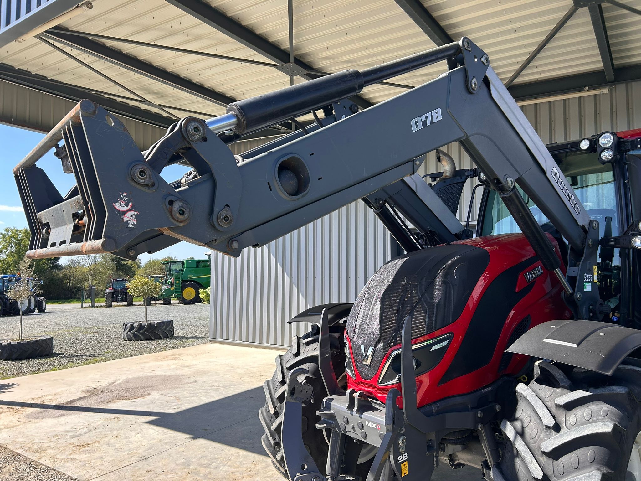 VALTRA T144 ACTIVE