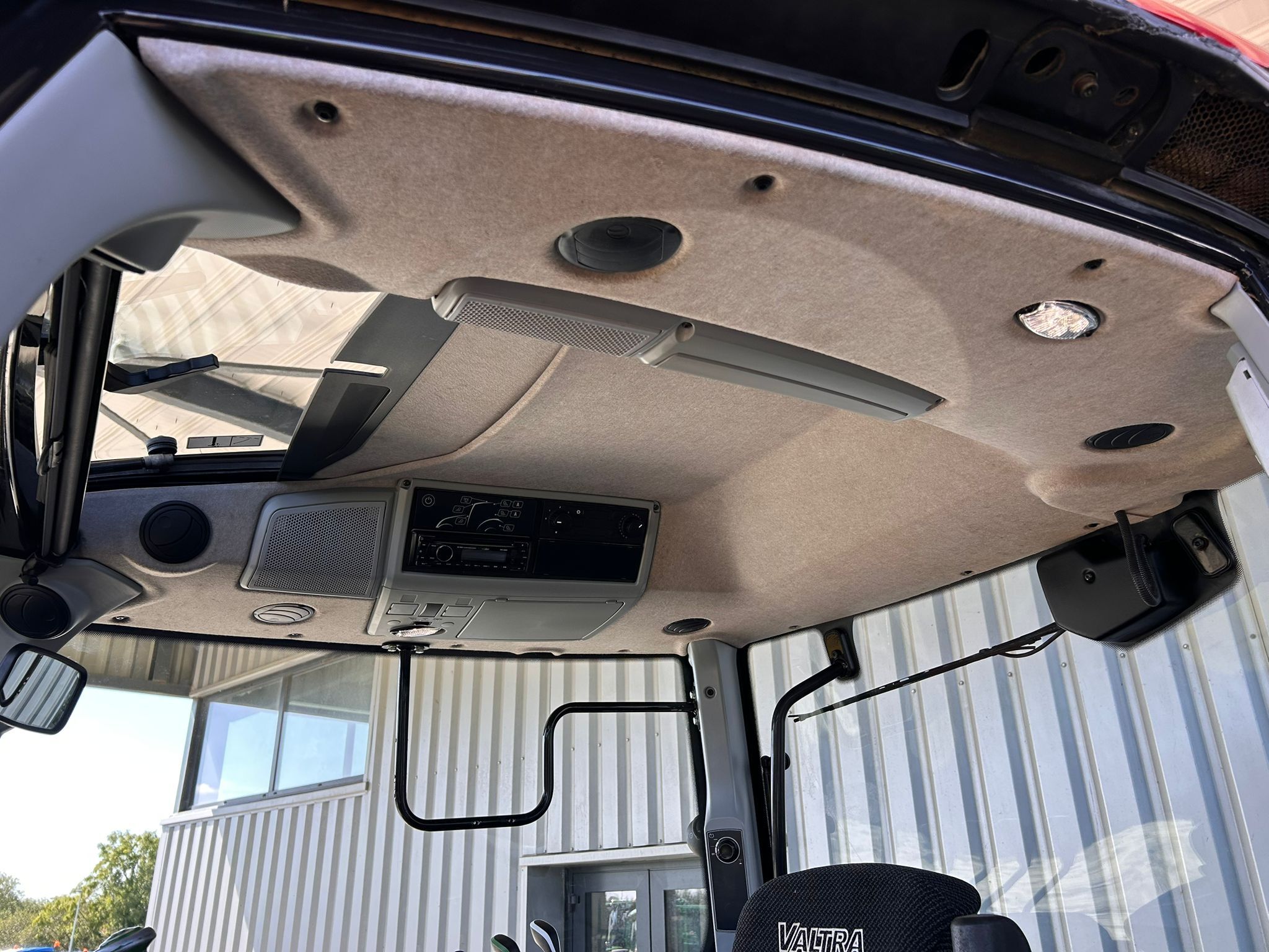 VALTRA T144 ACTIVE