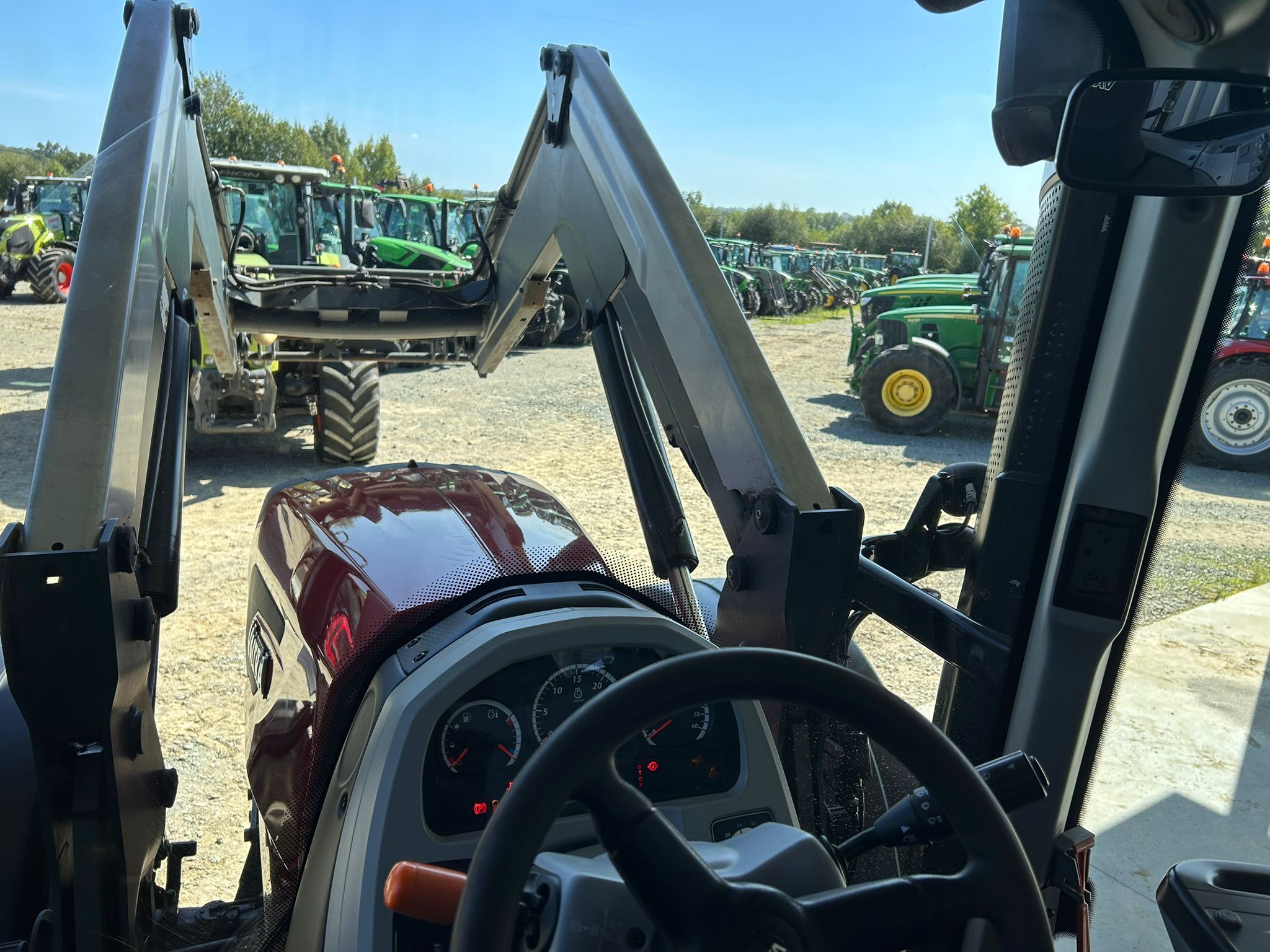 VALTRA T144 ACTIVE