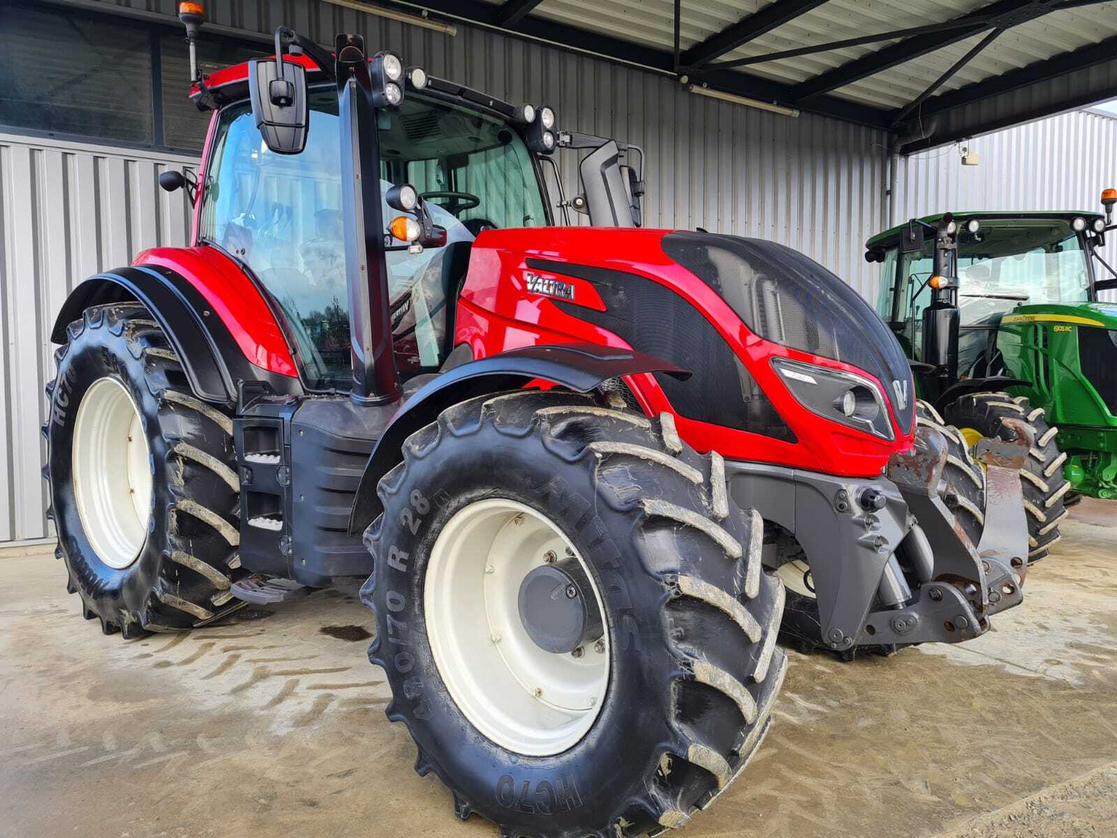 VALTRA T144 HI-TECH