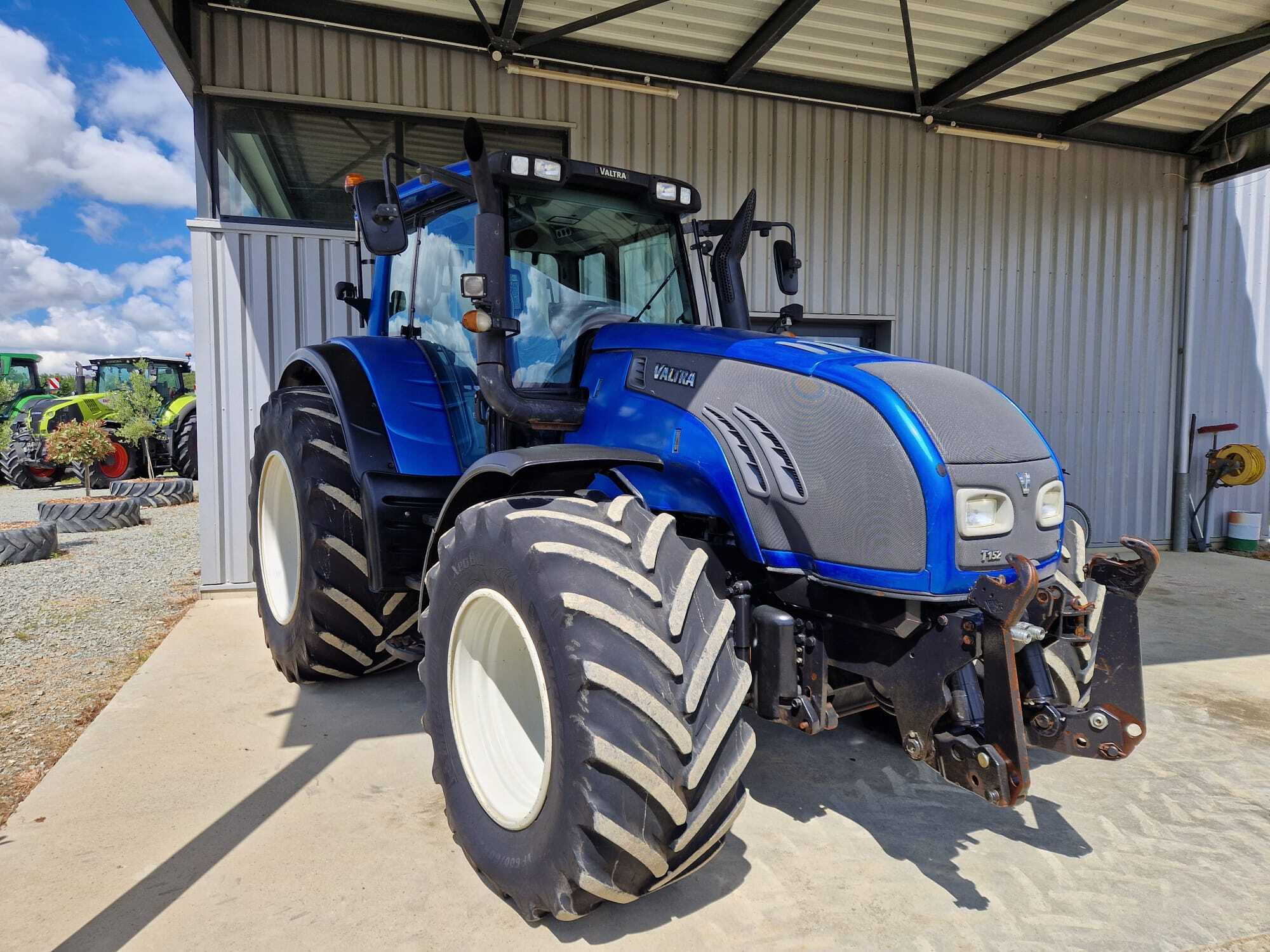 VALTRA T152 VERSU