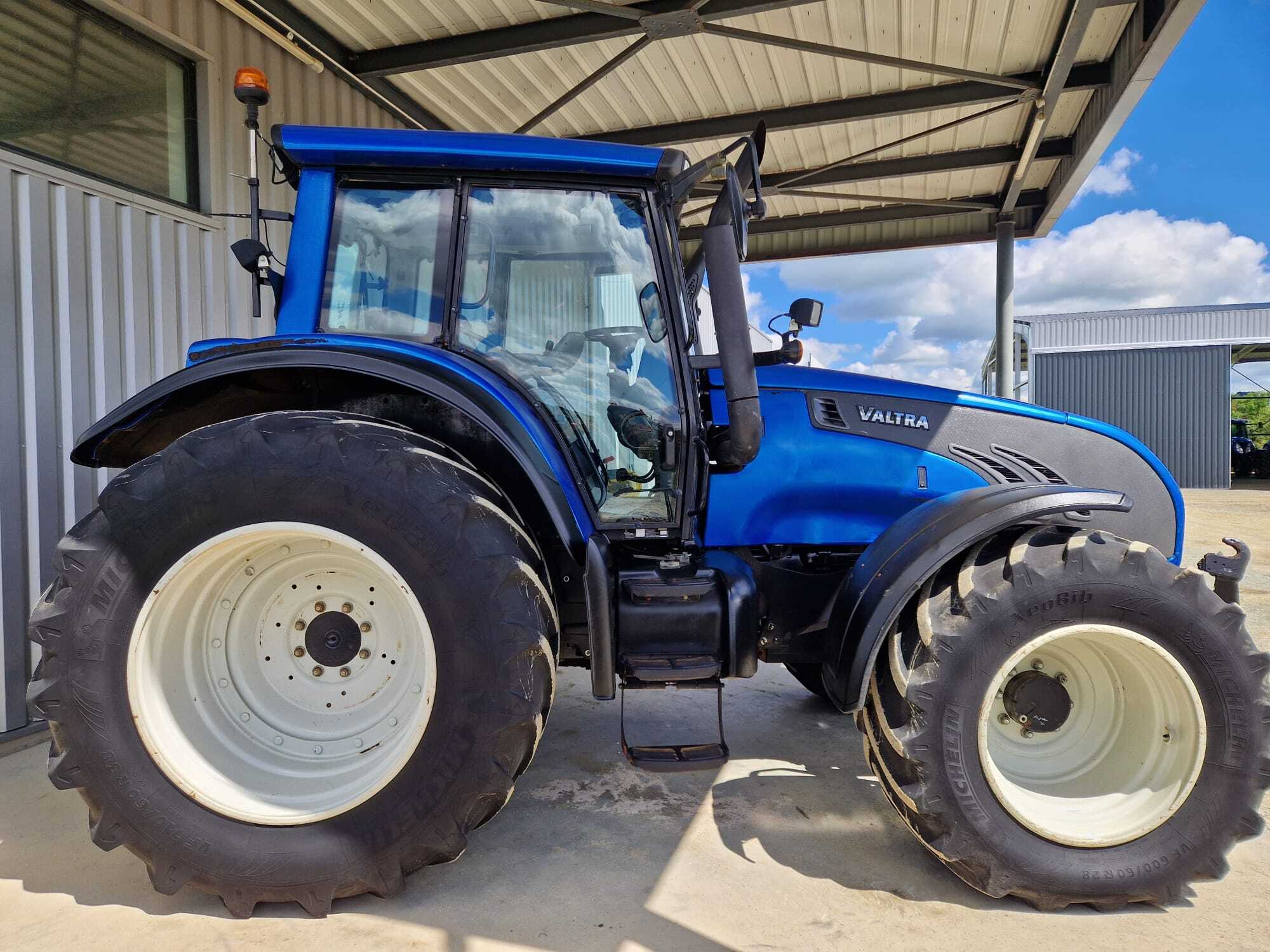 VALTRA T152 VERSU