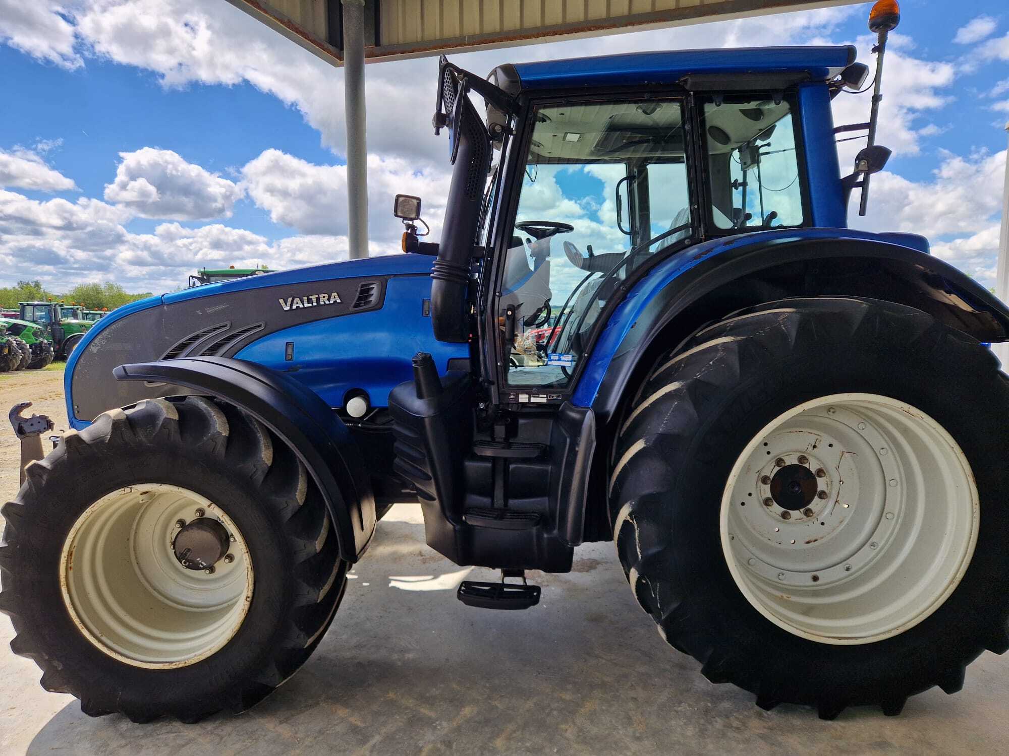 VALTRA T152 VERSU