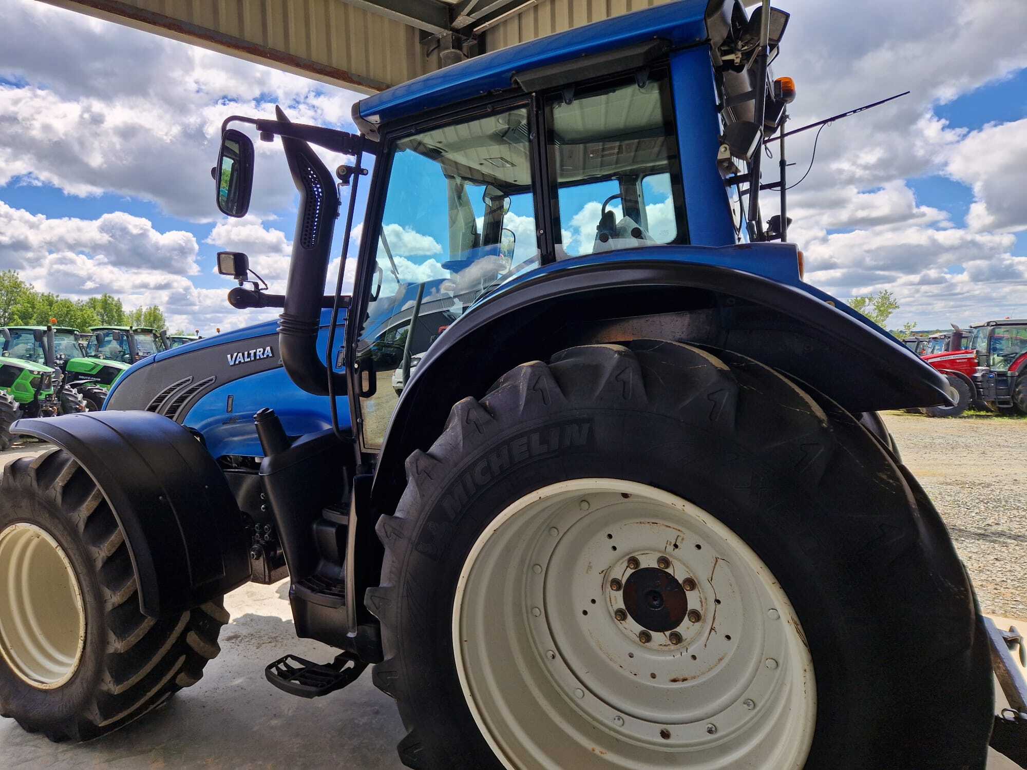 VALTRA T152 VERSU