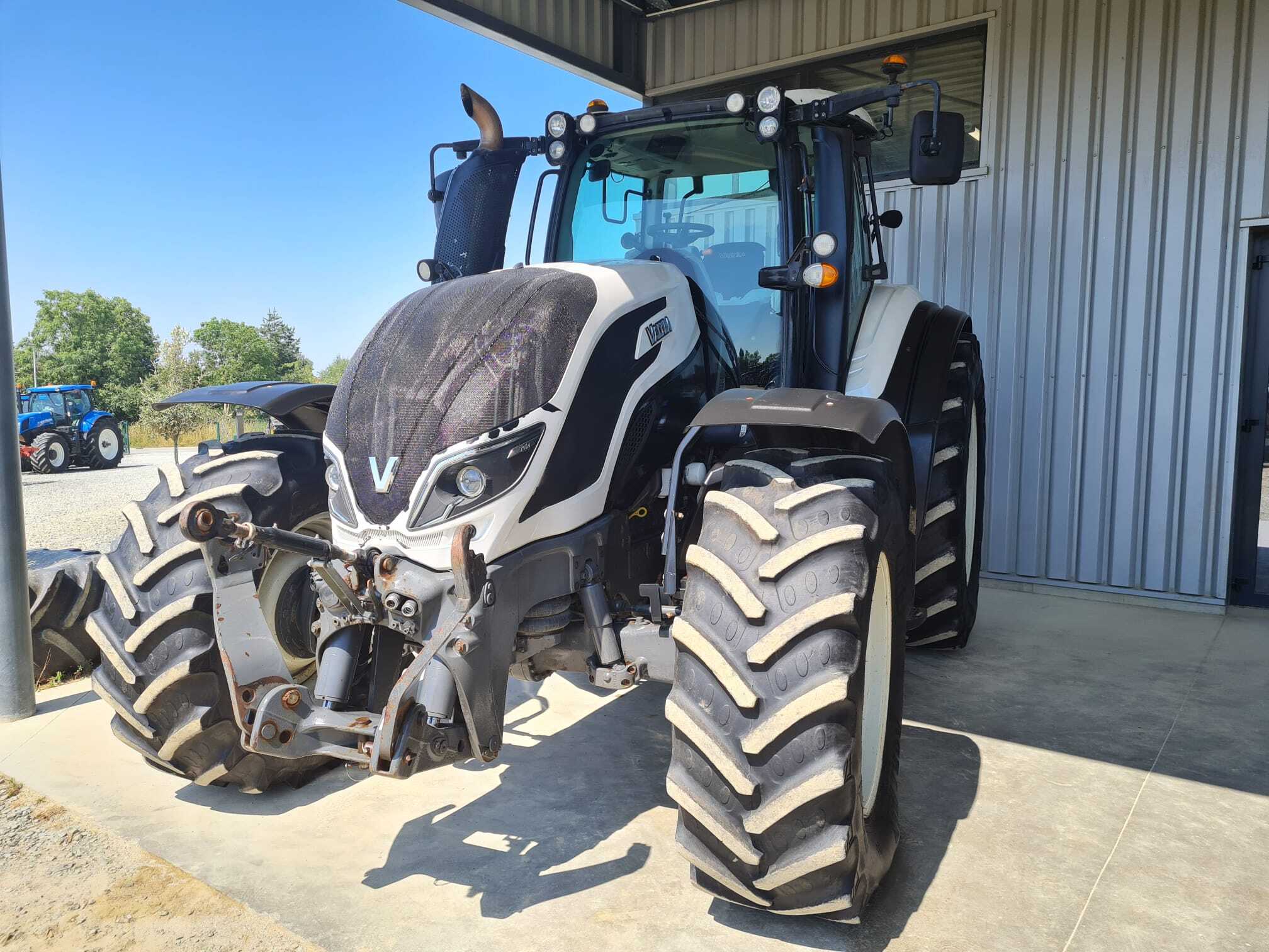 VALTRA T154 VERSU