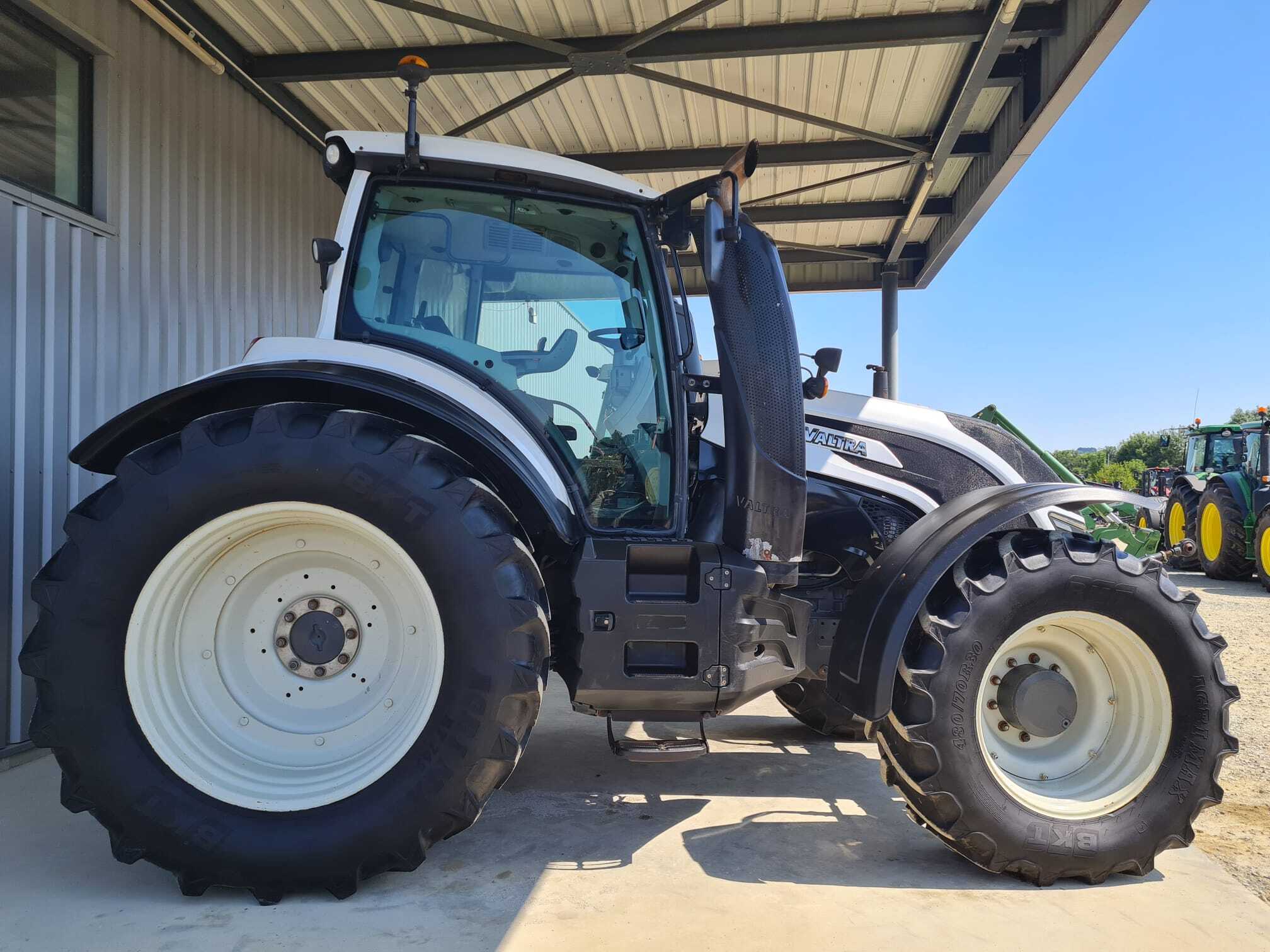 VALTRA T154 VERSU