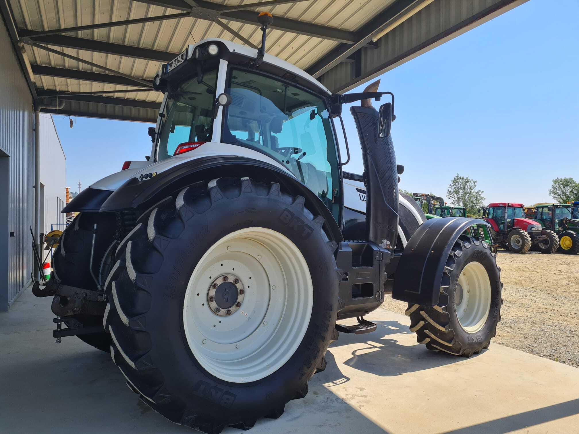 VALTRA T154 VERSU