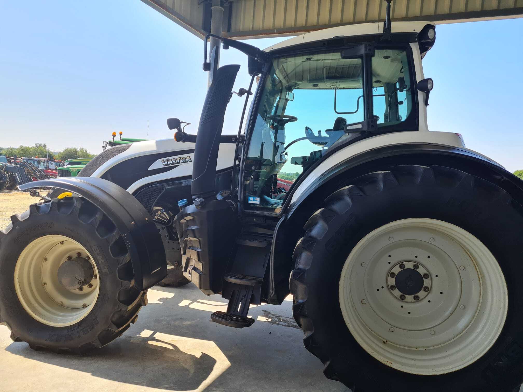 VALTRA T154 VERSU