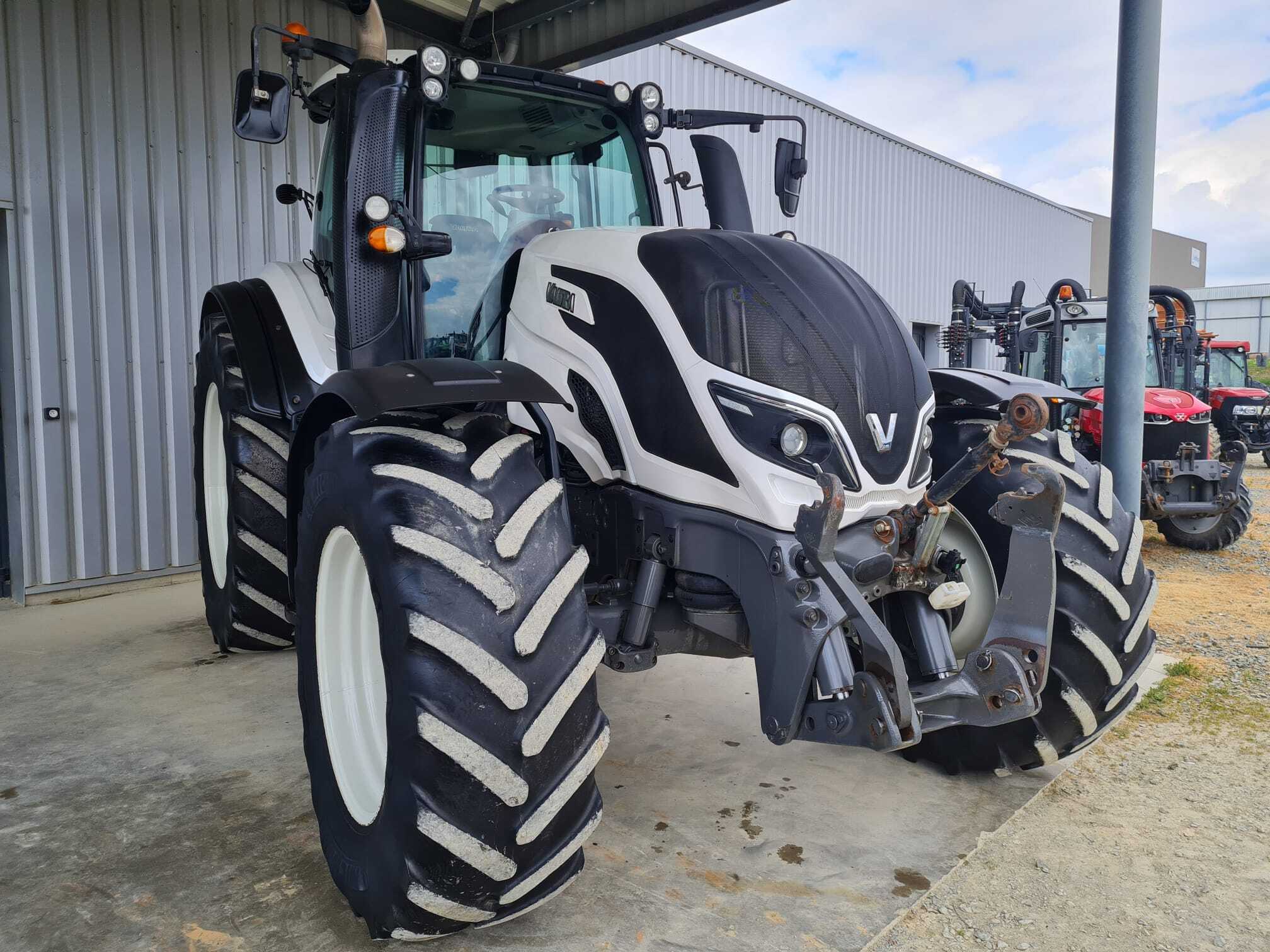 VALTRA T174 ACTIVE