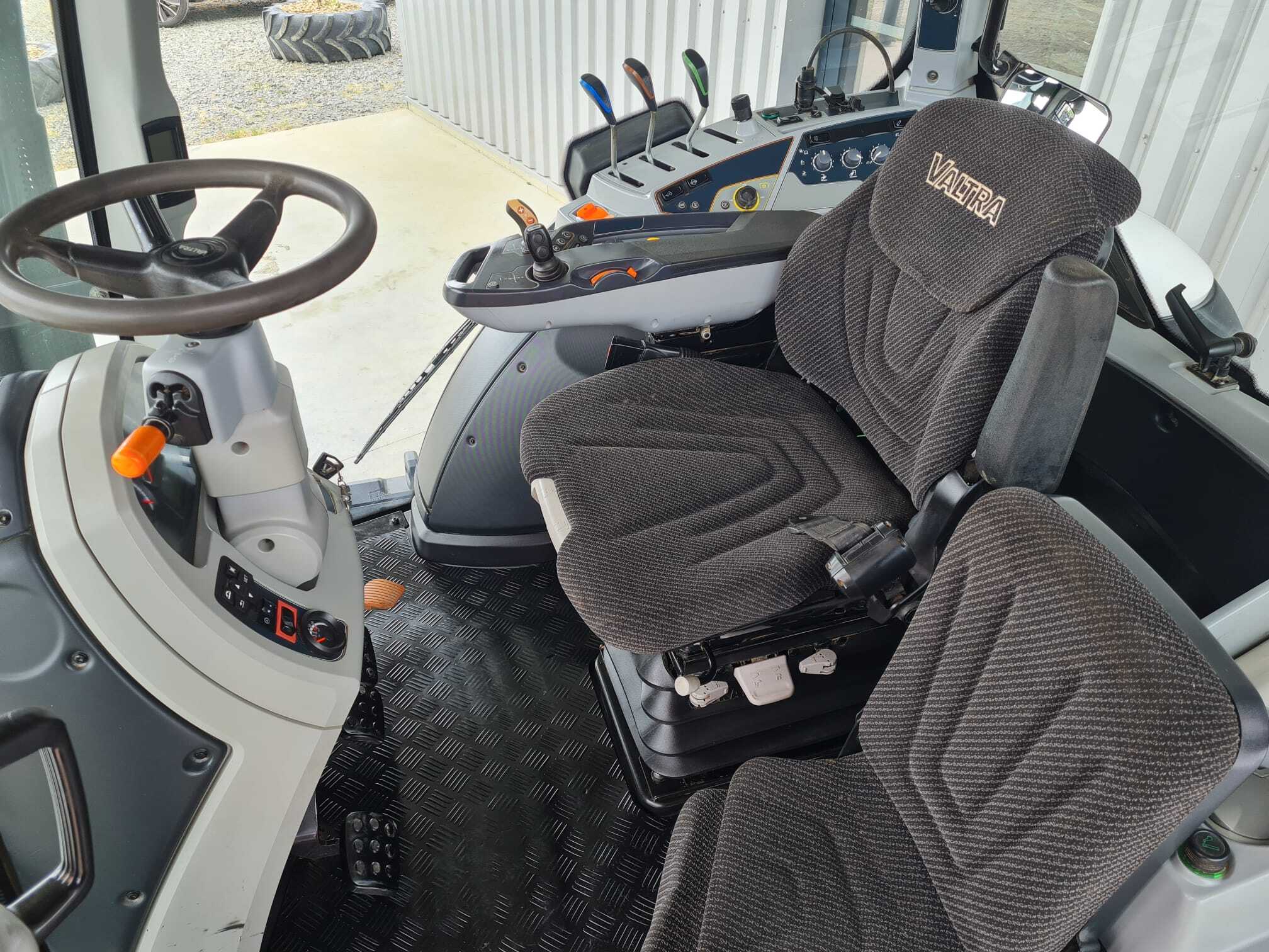 VALTRA T174 ACTIVE
