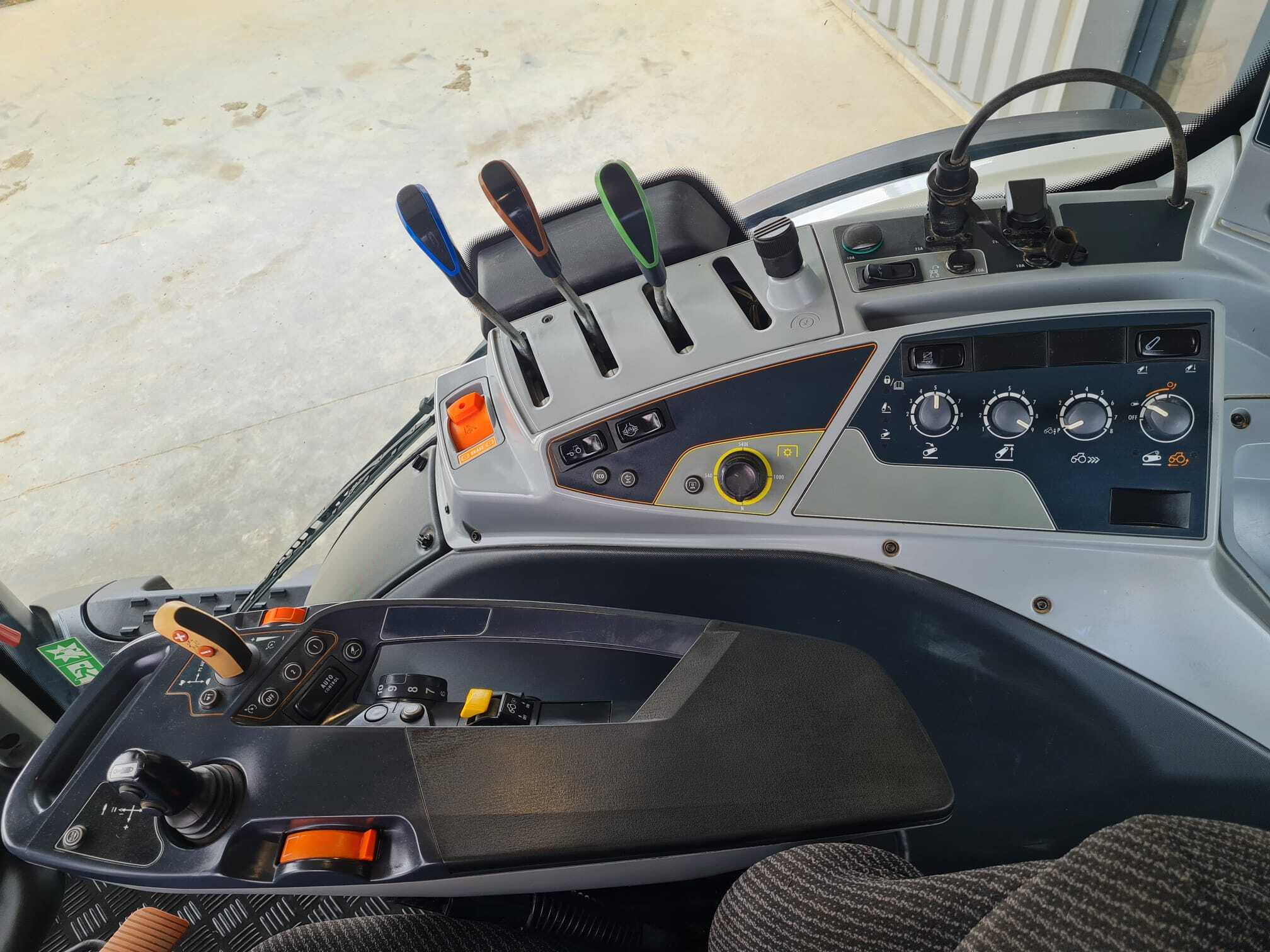 VALTRA T174 ACTIVE