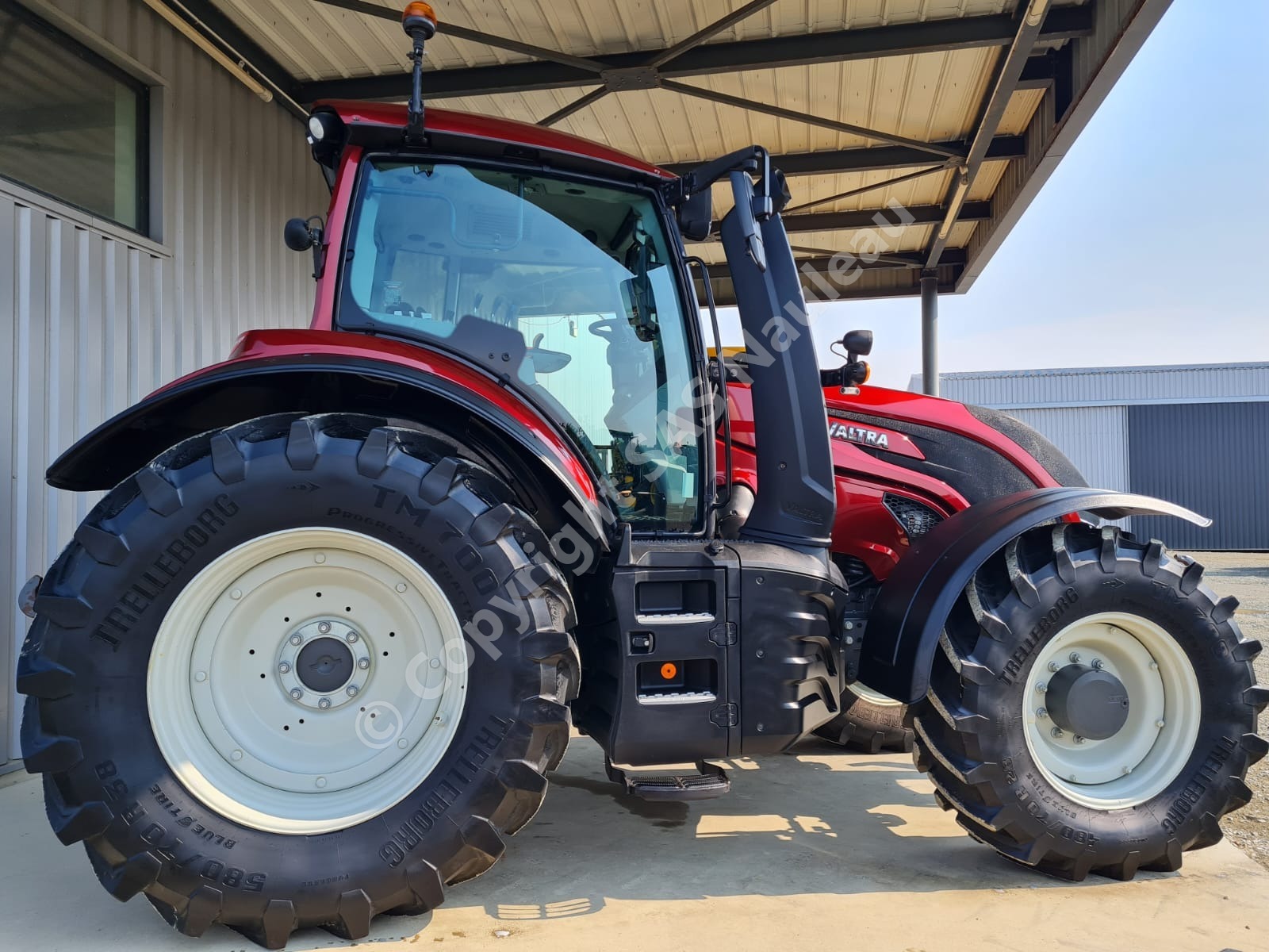VALTRA T175