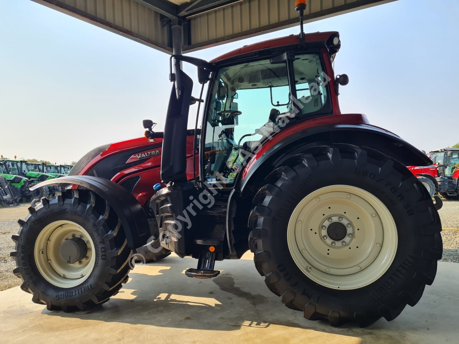 VALTRA T175