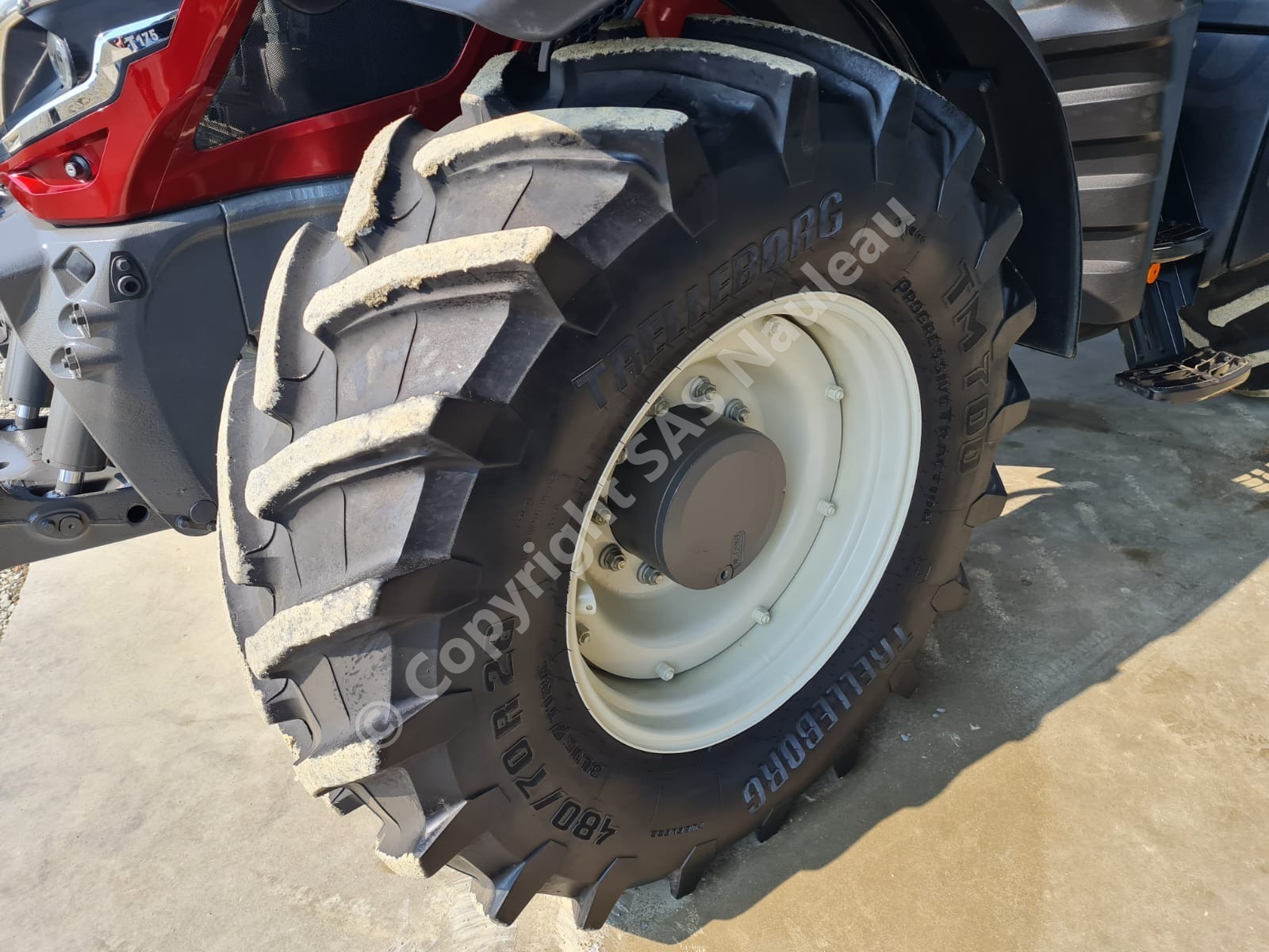 VALTRA T175