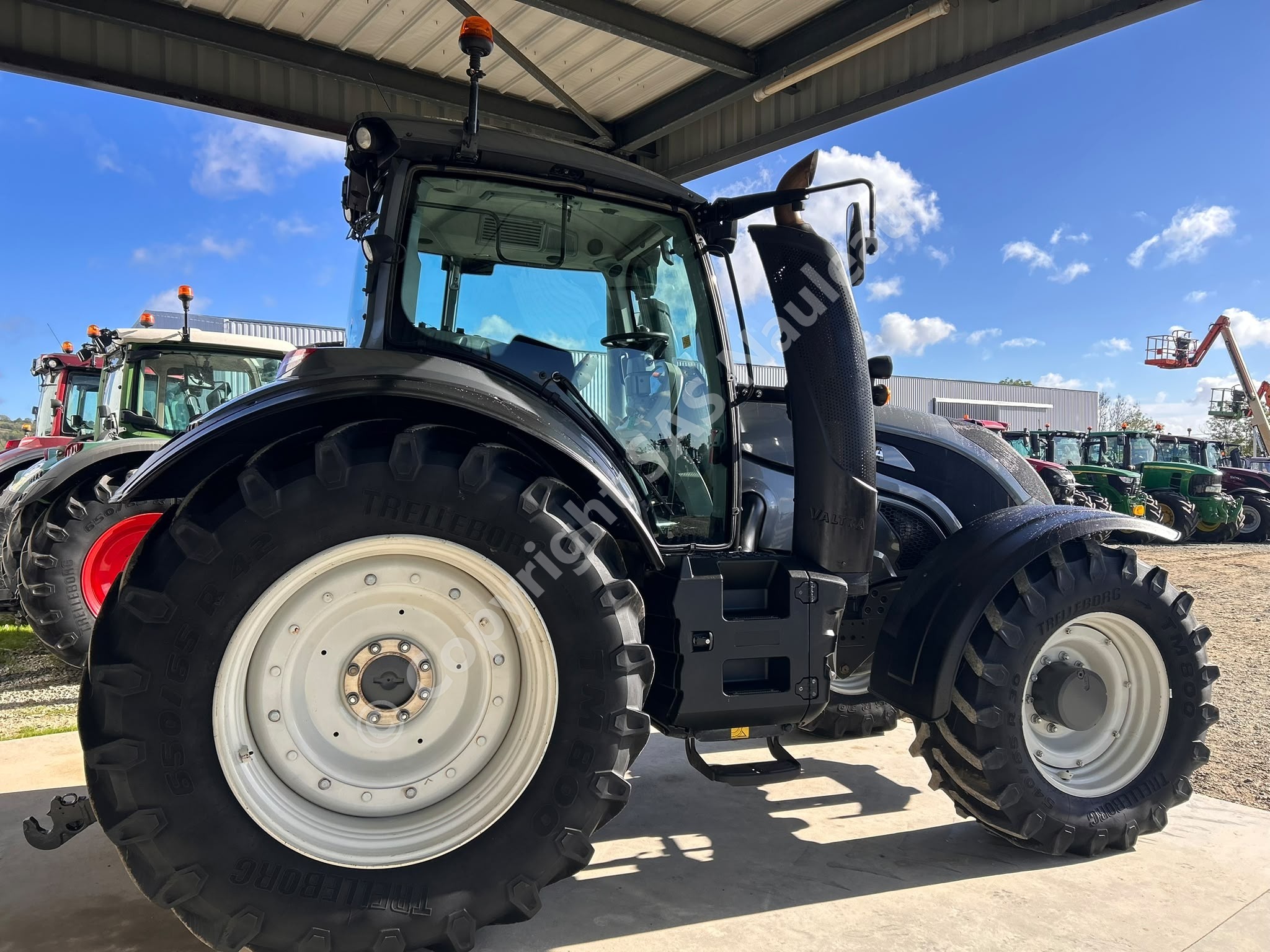 VALTRA T214 DIRECT