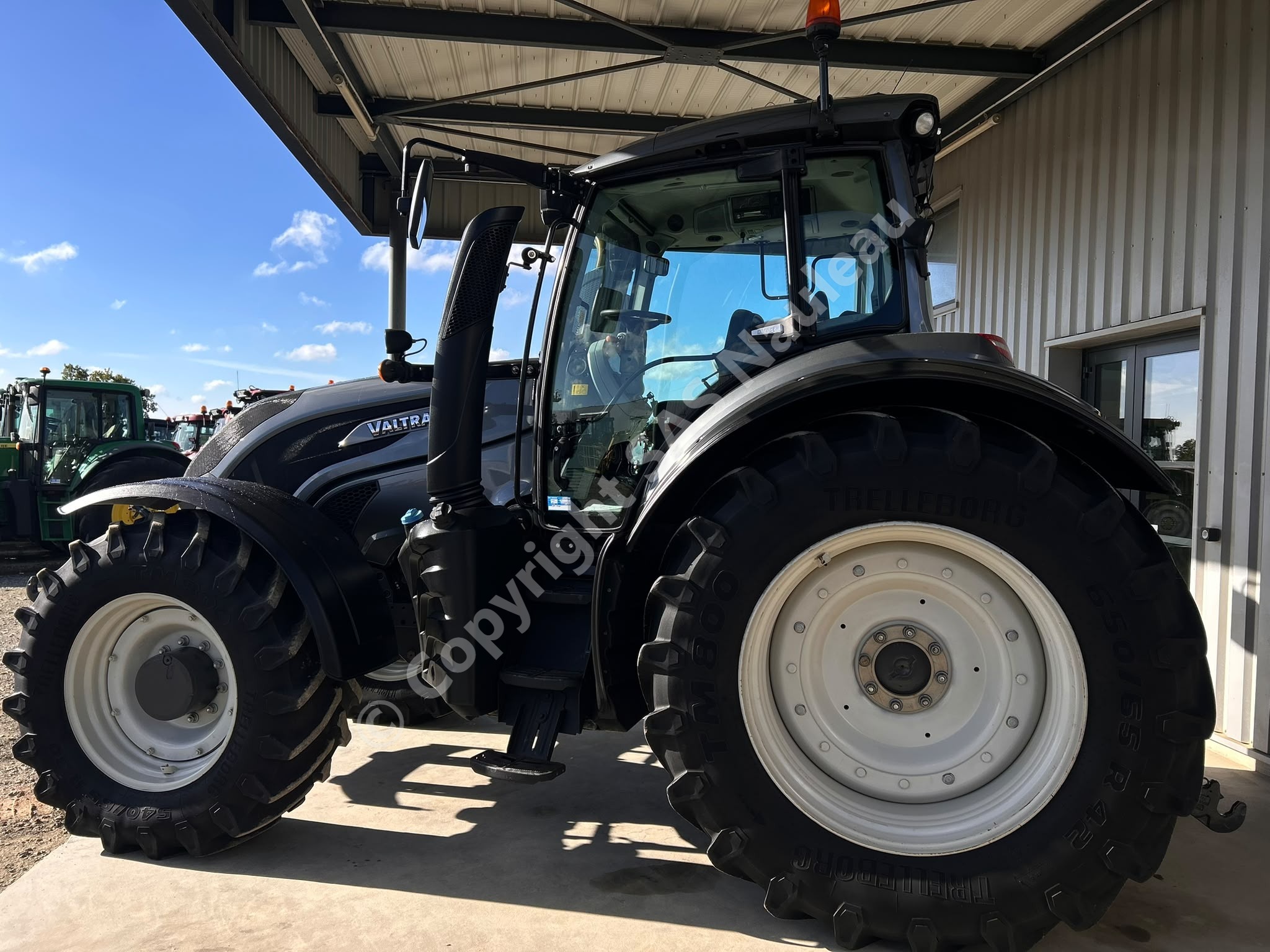 VALTRA T214 DIRECT