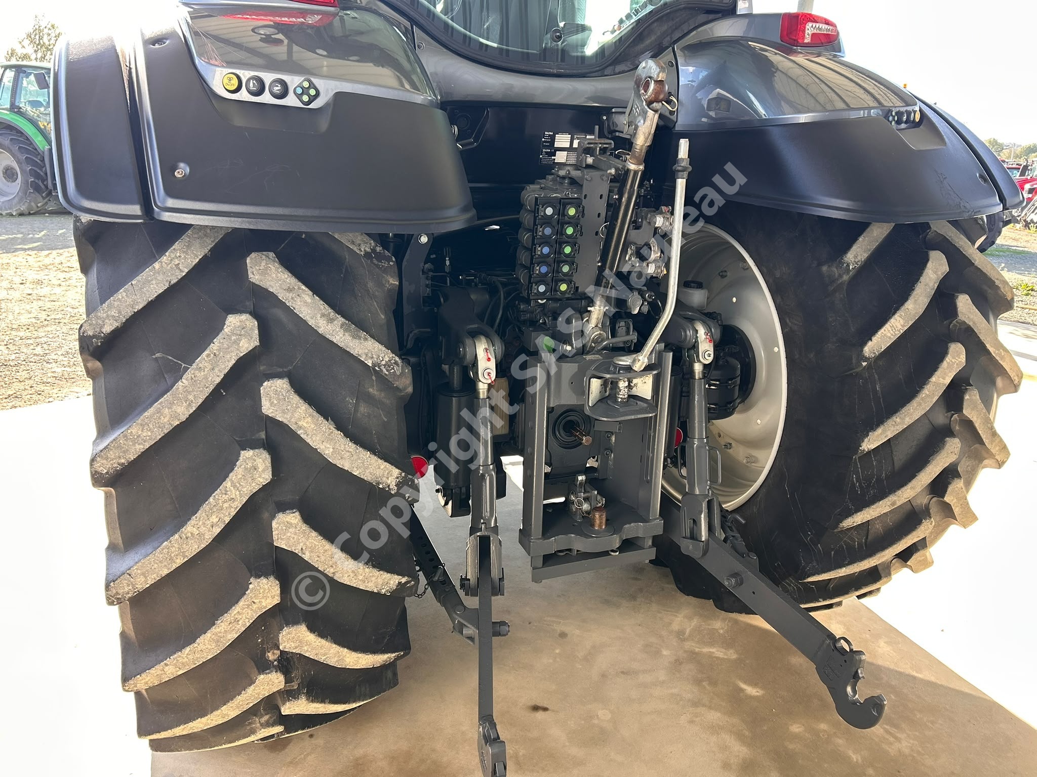 VALTRA T214 DIRECT